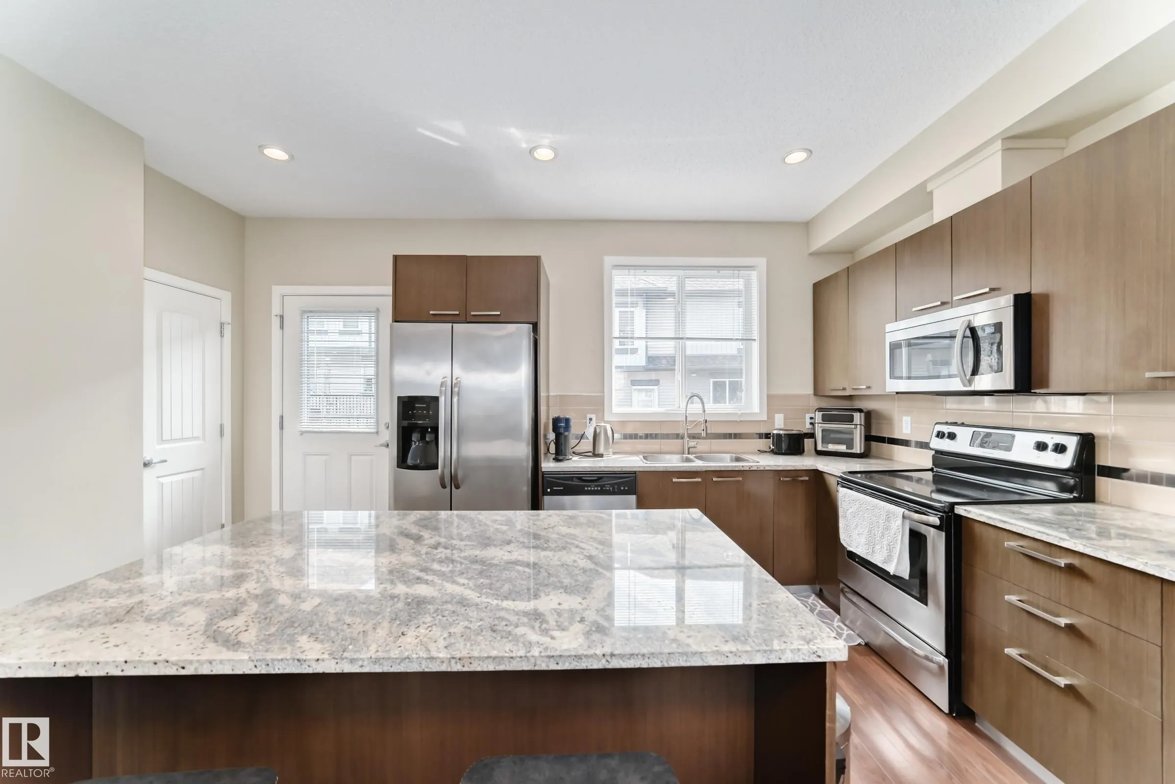 655 WATT Boulevard