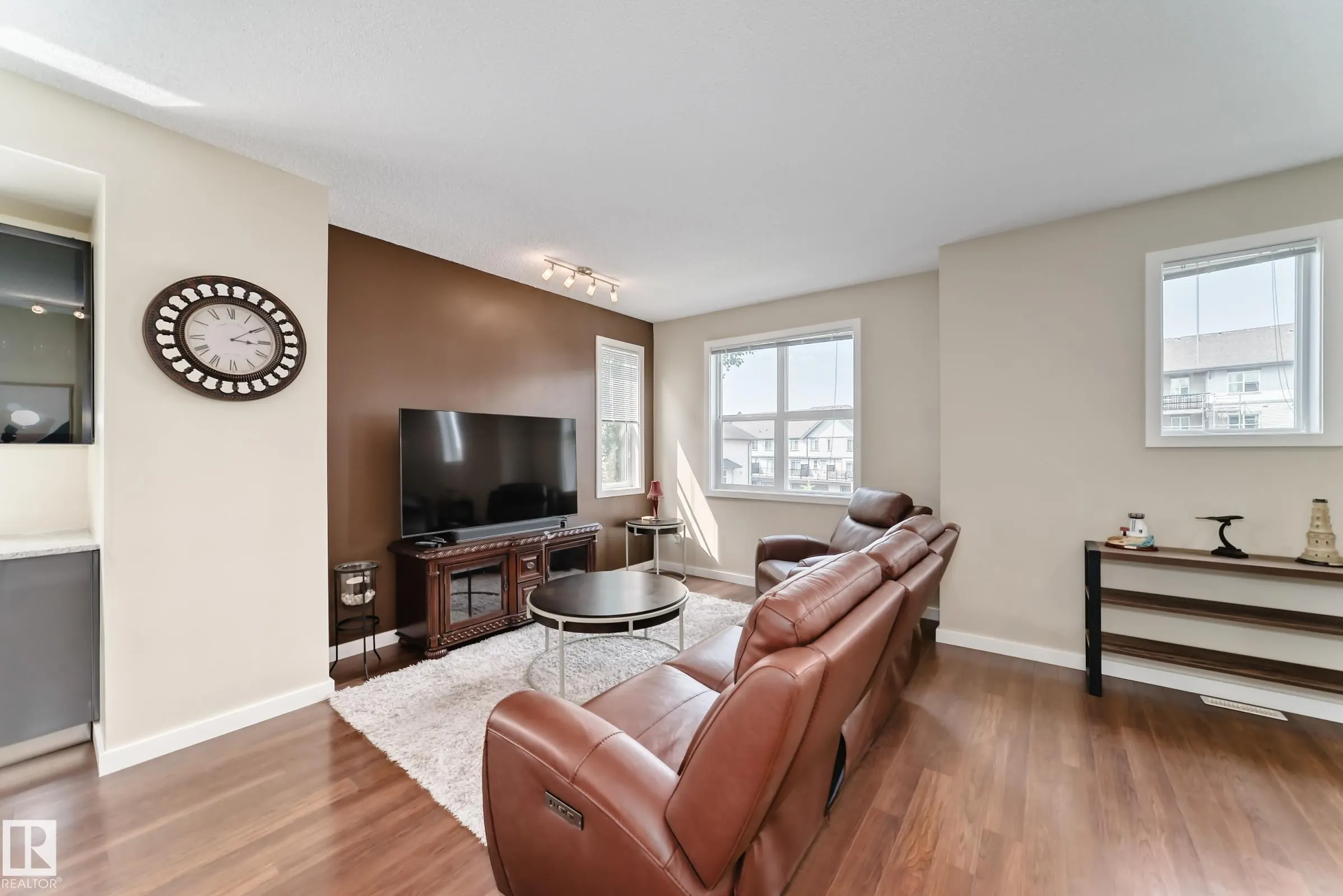 655 WATT Boulevard