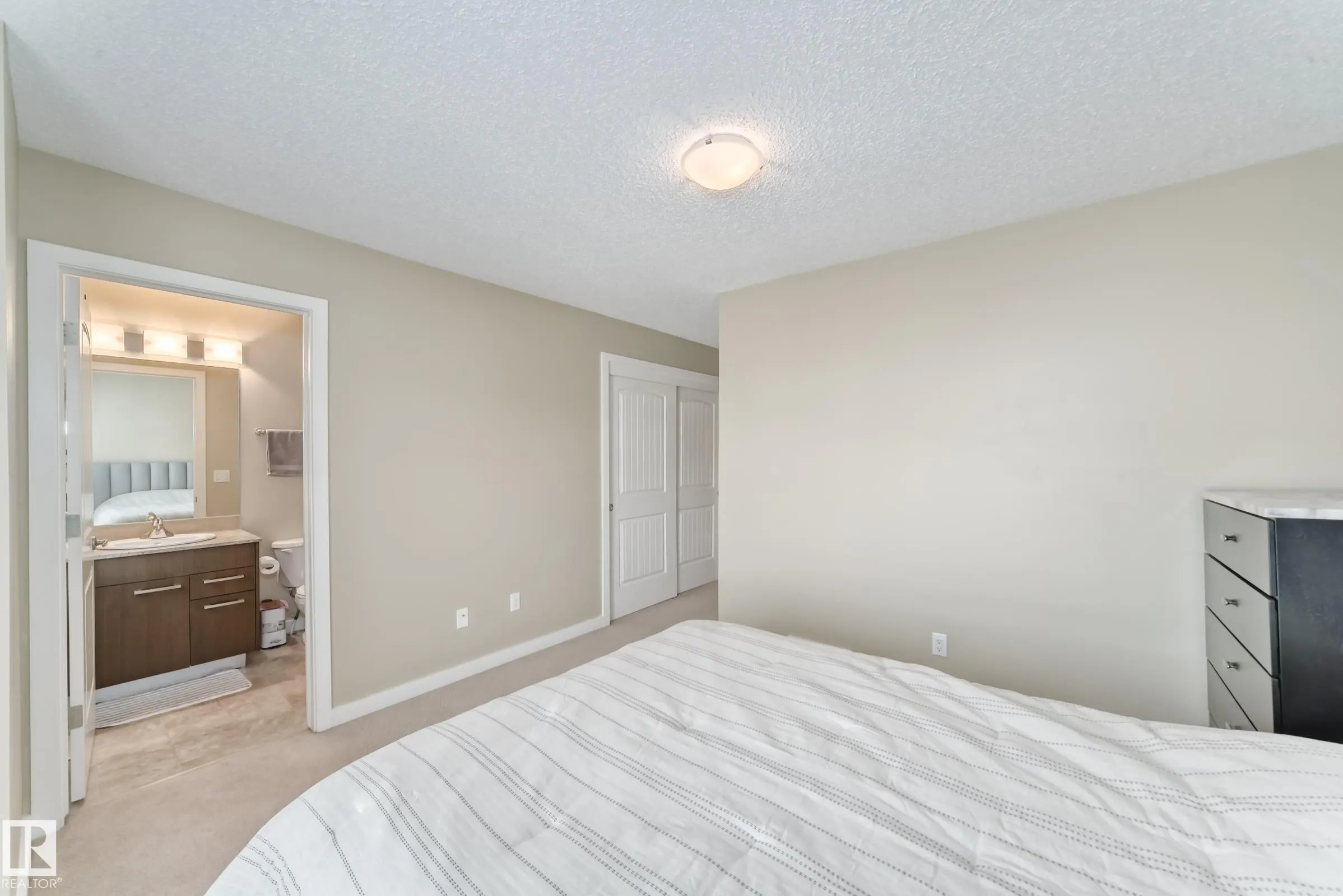655 WATT Boulevard
