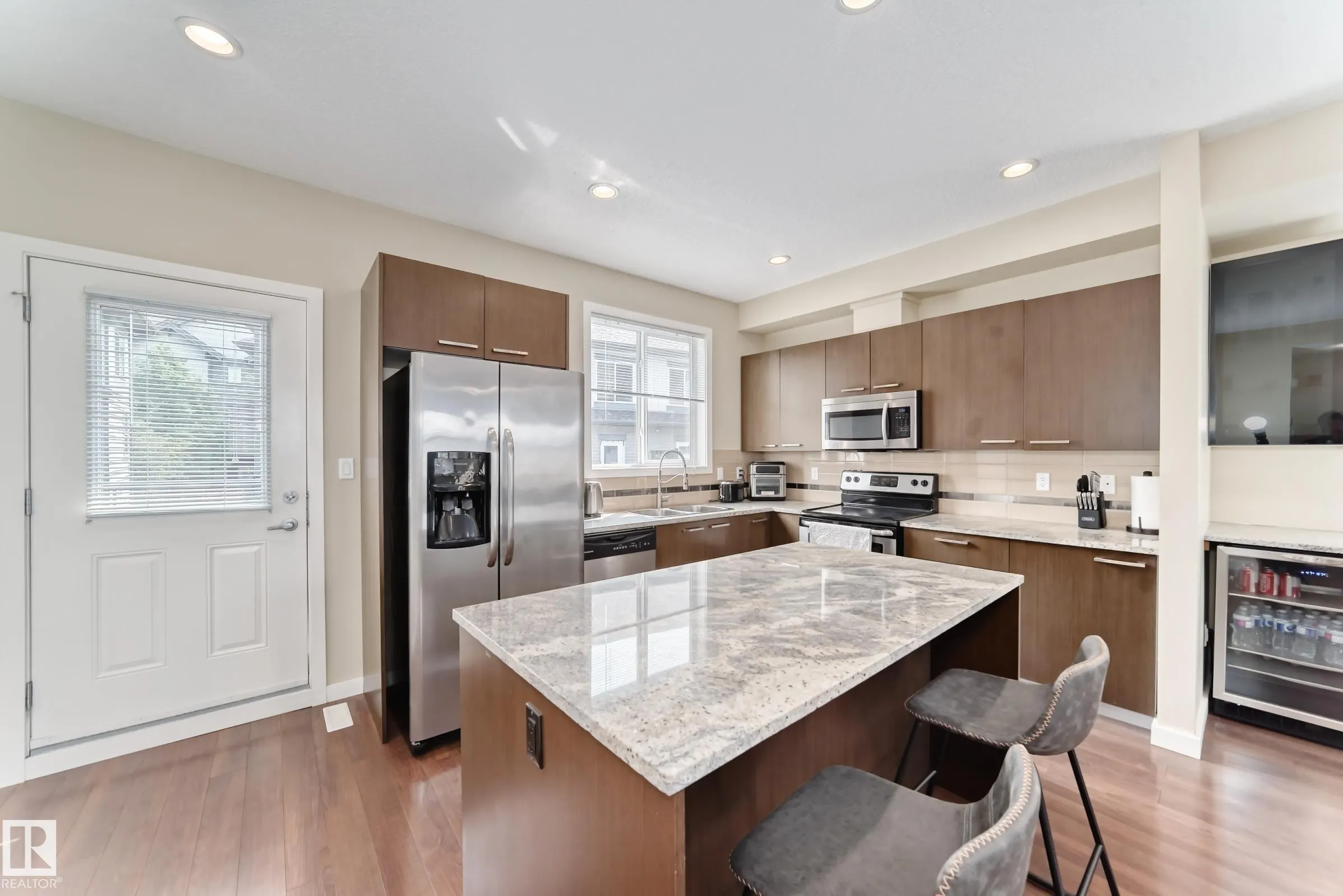 655 WATT Boulevard