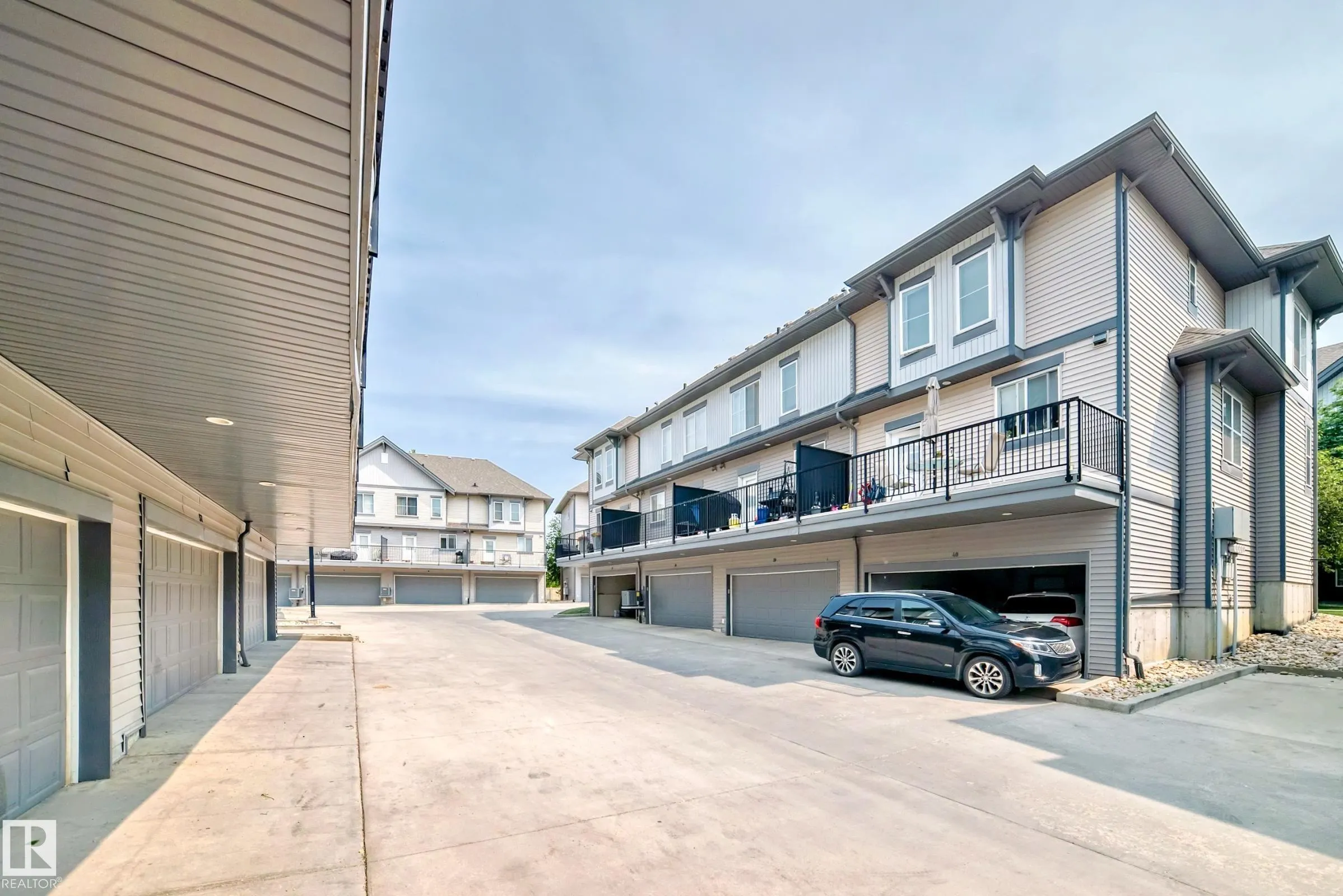 655 WATT Boulevard