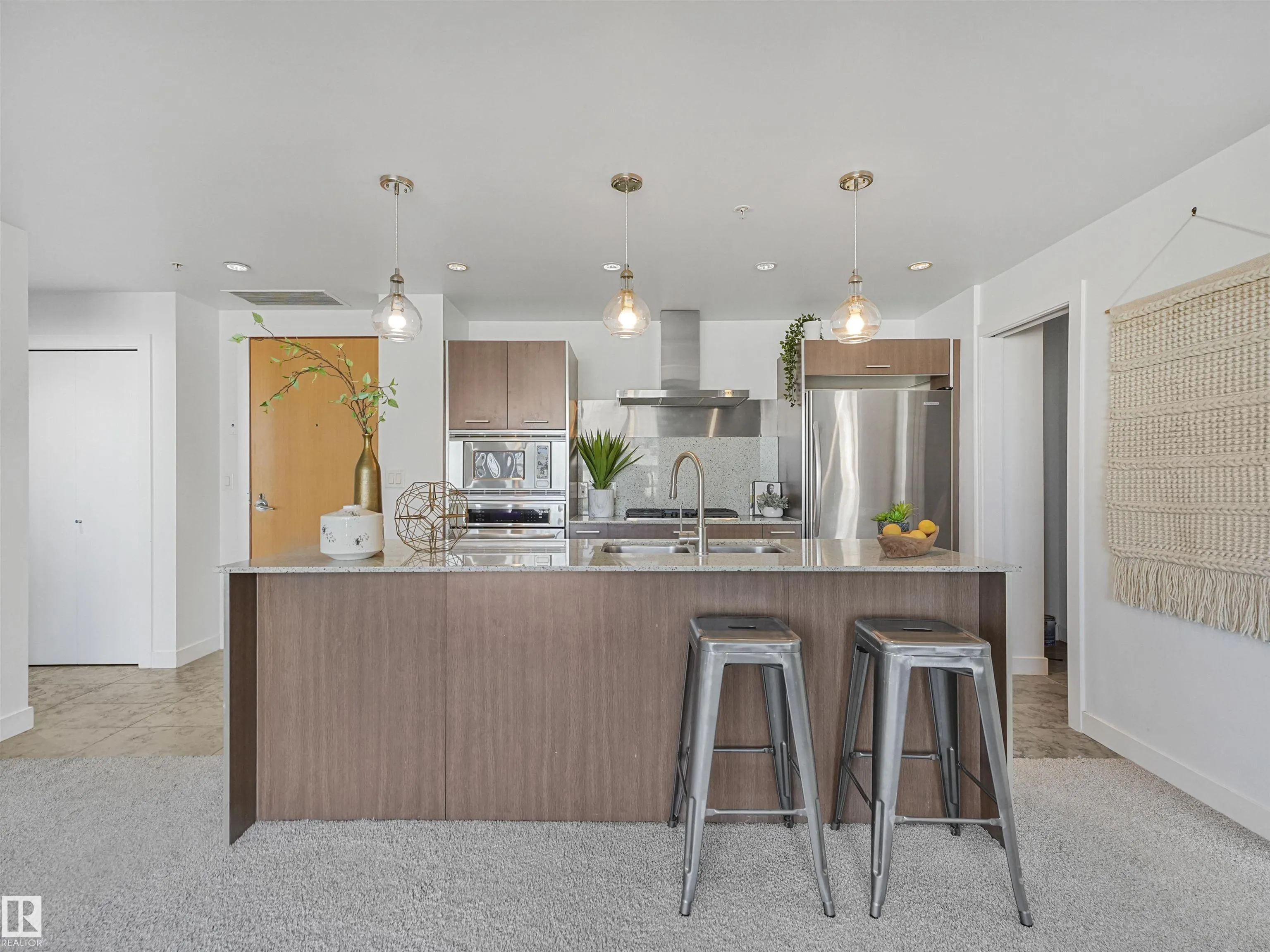 2504 109 Street