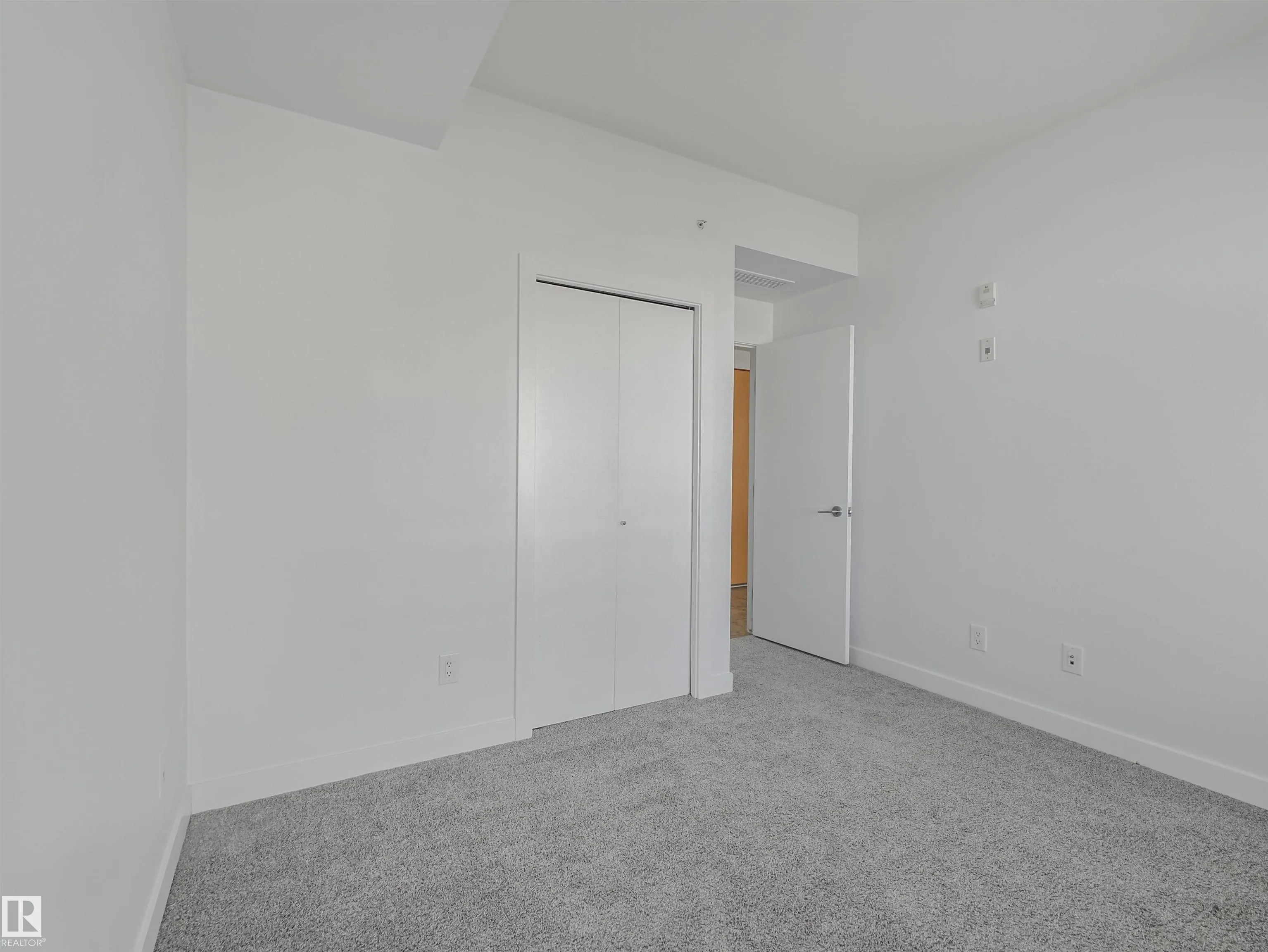 2504 109 Street