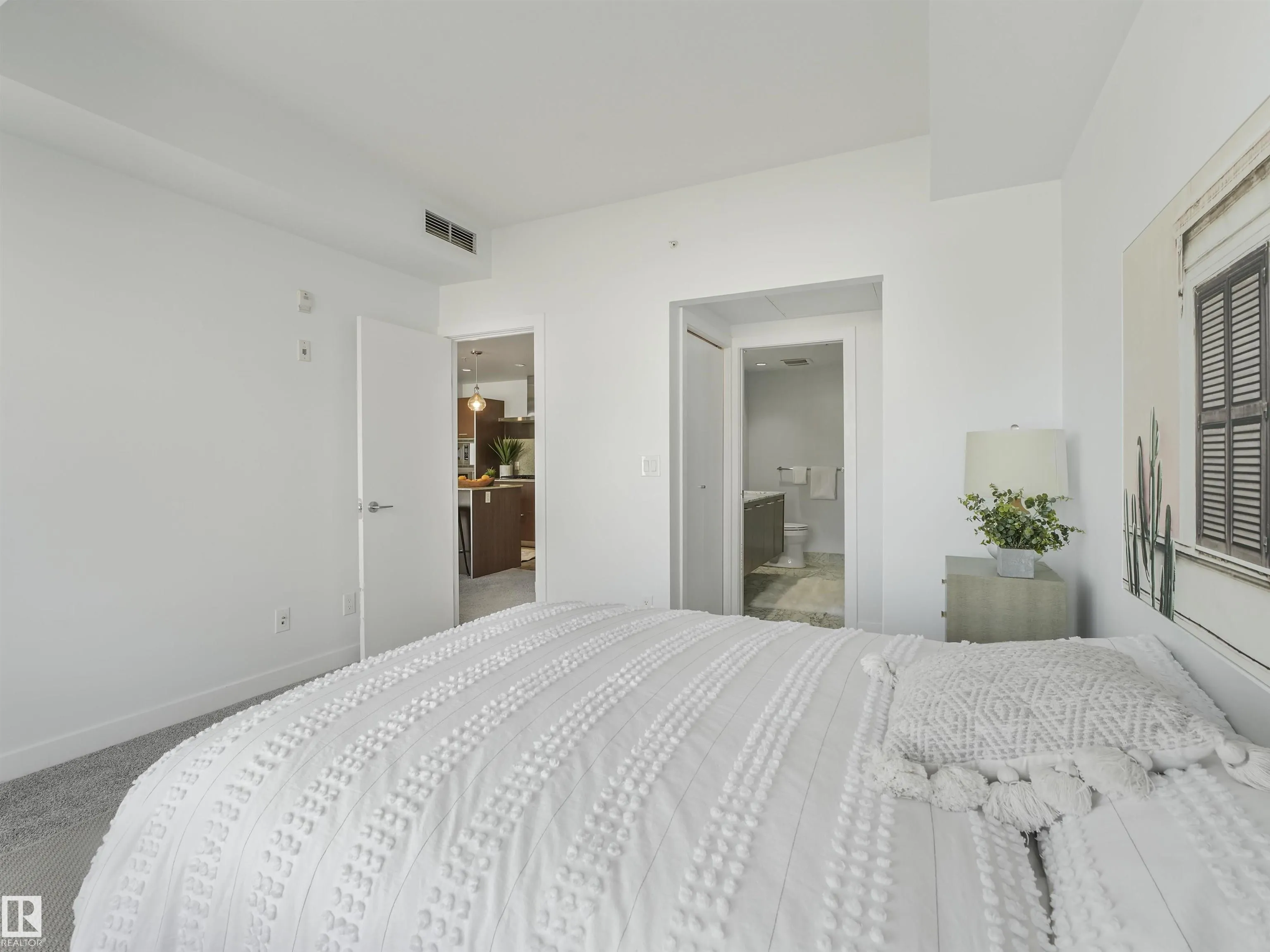 2504 109 Street