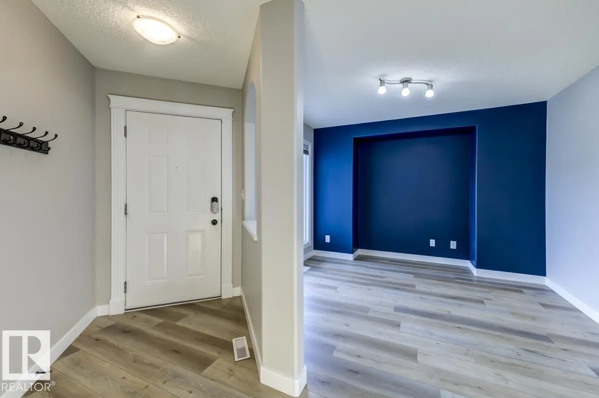 1 HIGHGROVE Crescent