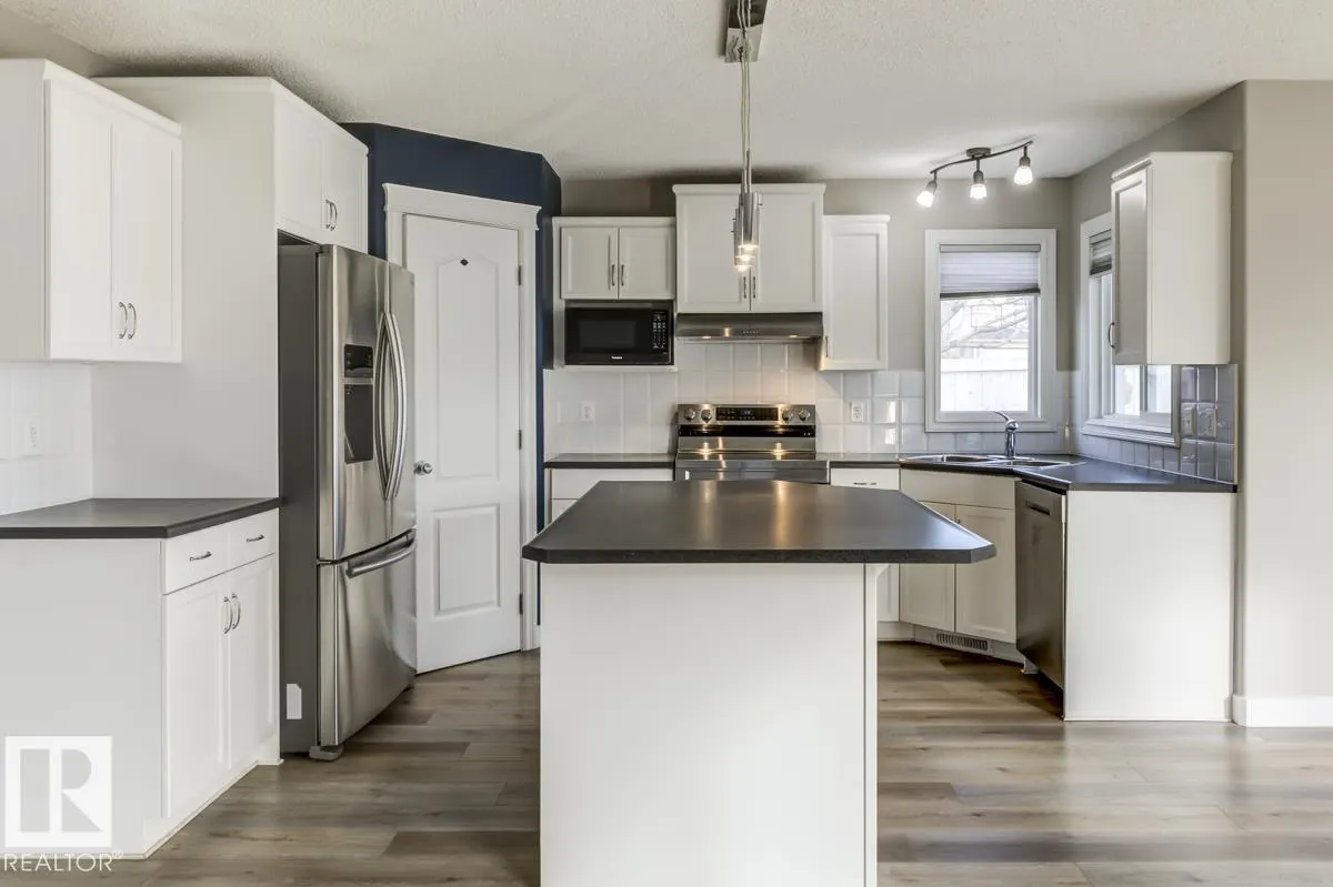 1 HIGHGROVE Crescent