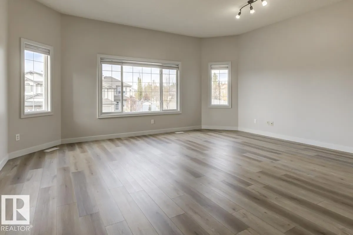 1 HIGHGROVE Crescent