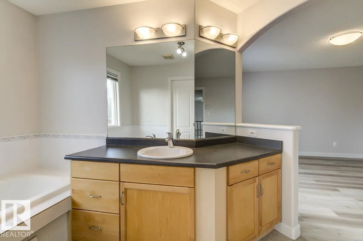 1 HIGHGROVE Crescent