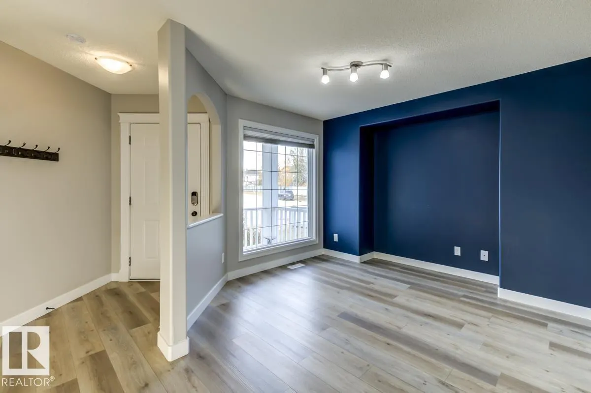 1 HIGHGROVE Crescent