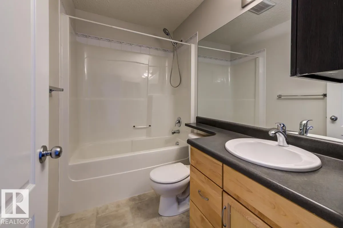 1 HIGHGROVE Crescent