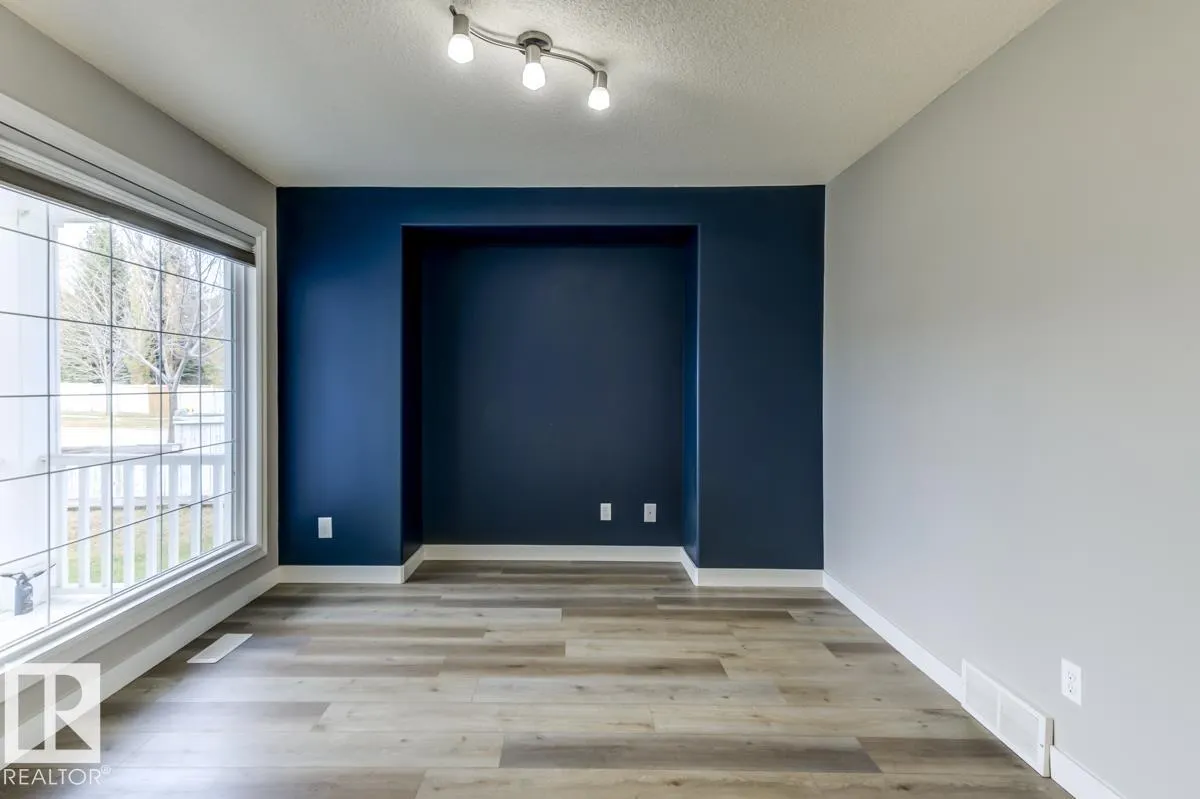 1 HIGHGROVE Crescent