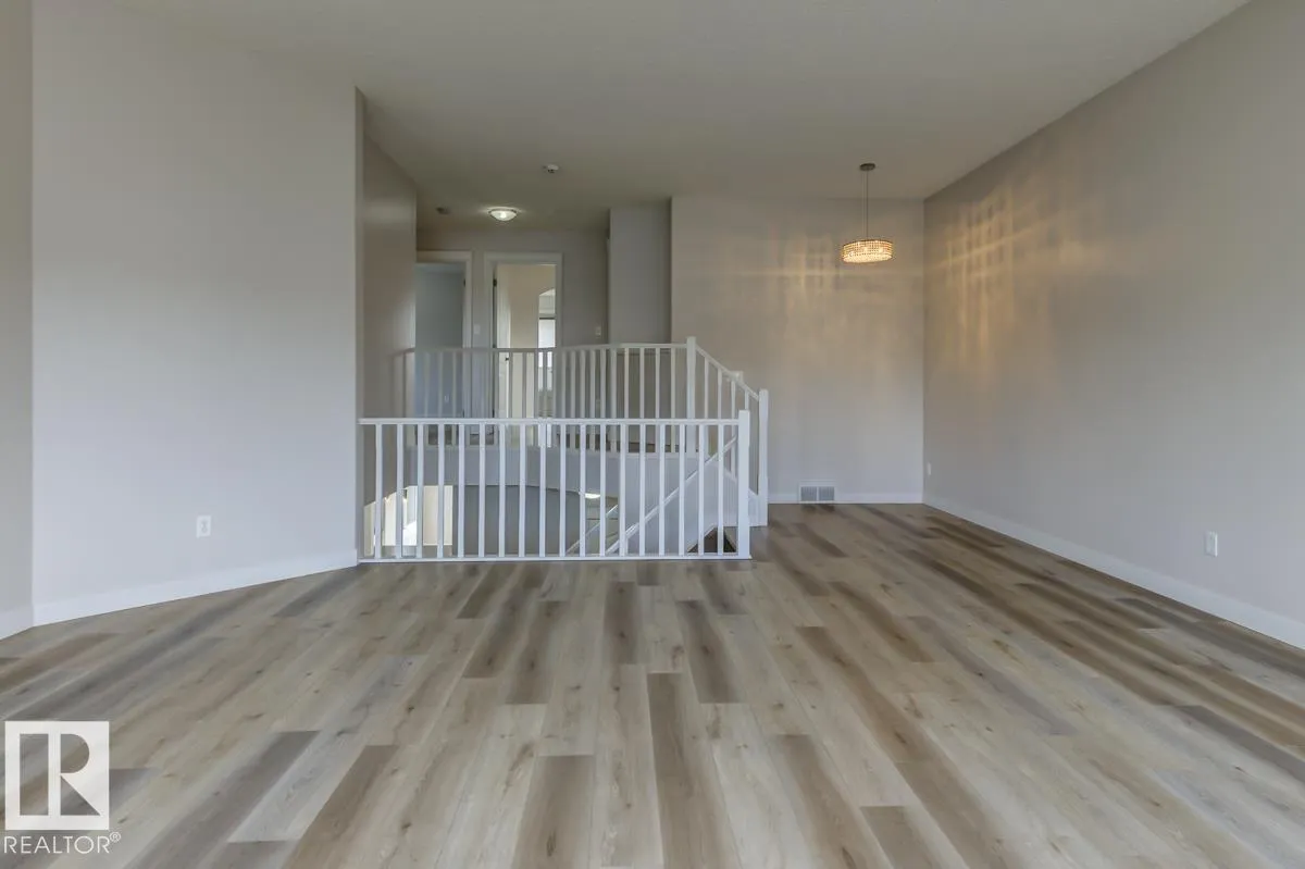 1 HIGHGROVE Crescent