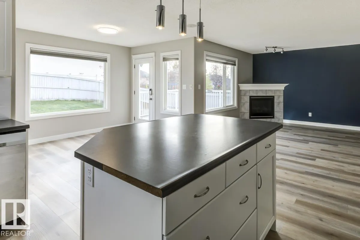 1 HIGHGROVE Crescent