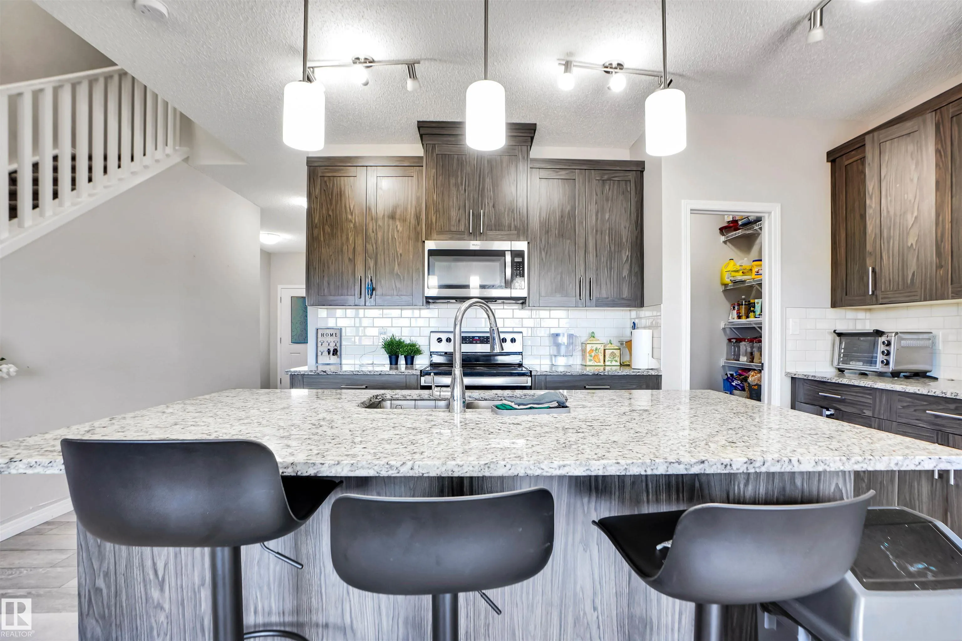 2743 Collins Crescent