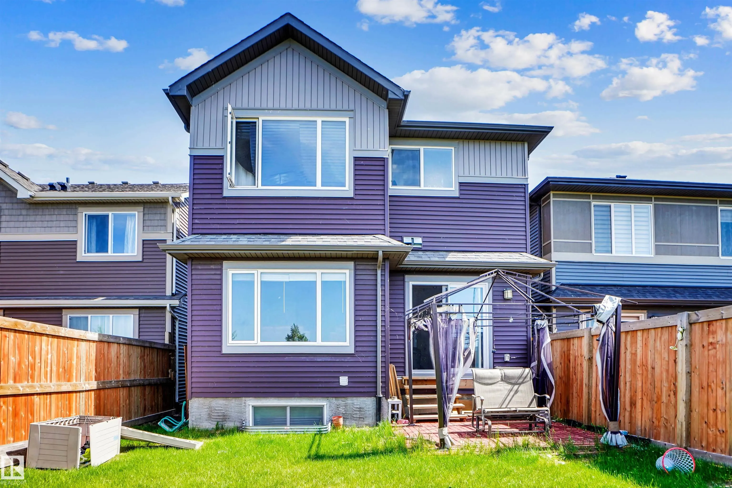 2743 Collins Crescent