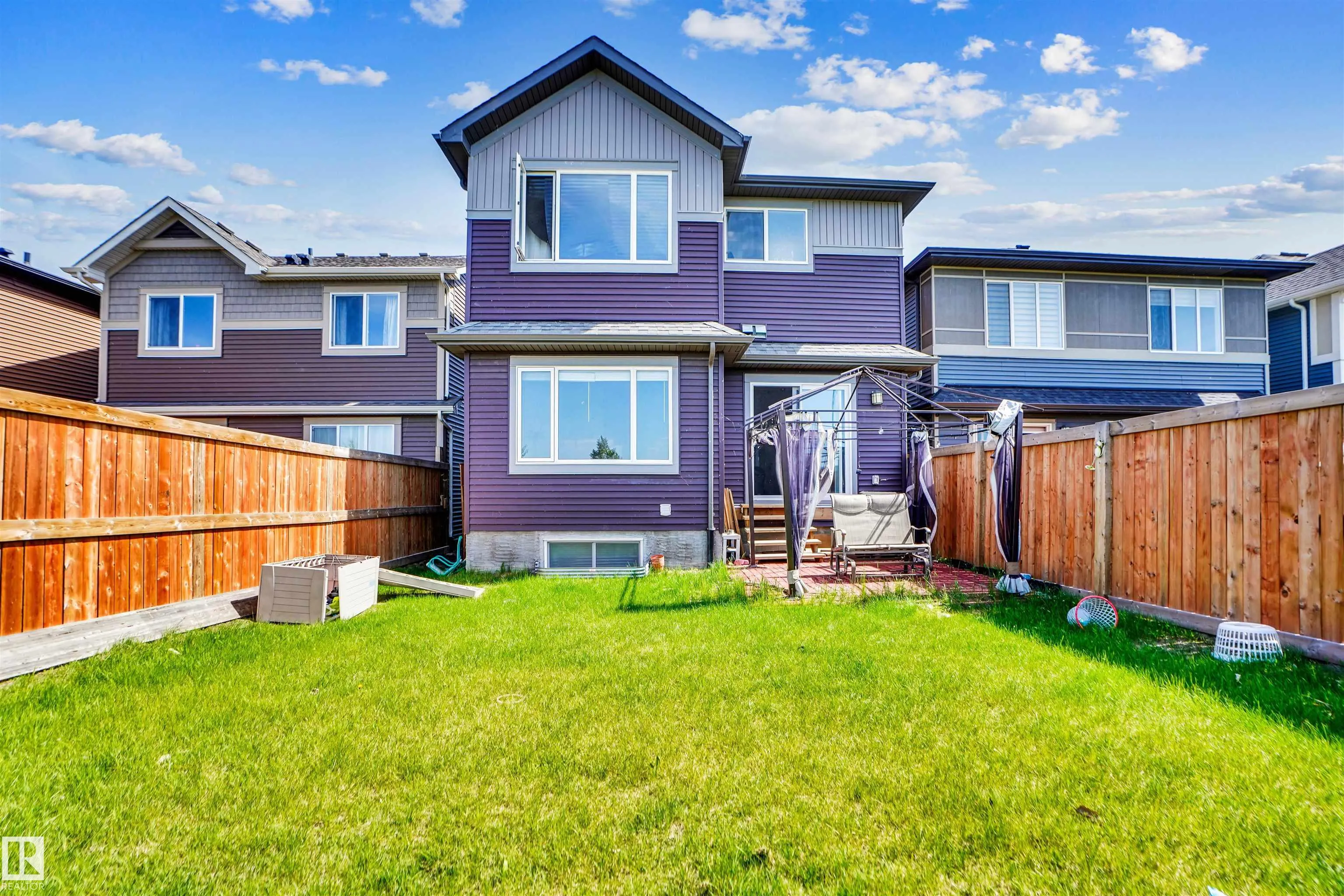 2743 Collins Crescent