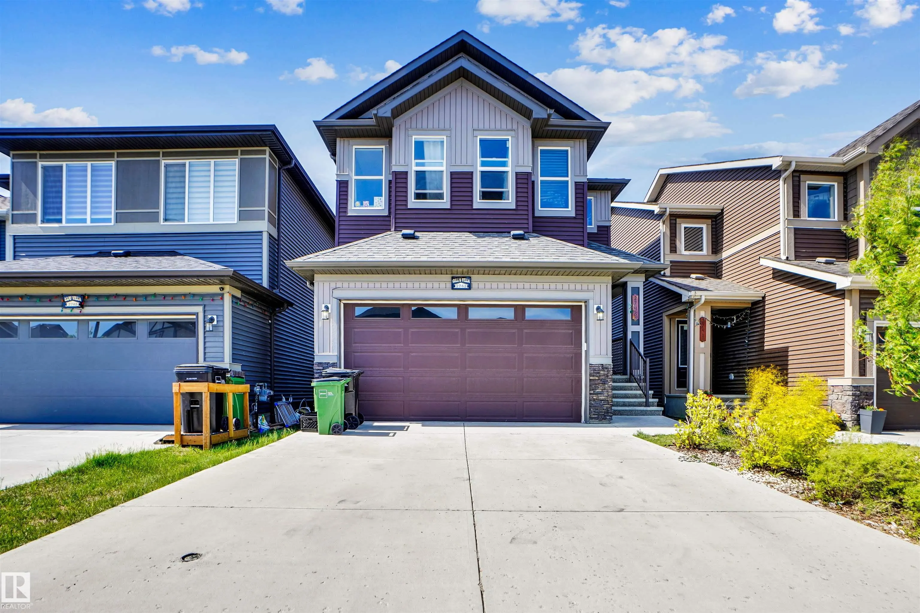 2743 Collins Crescent