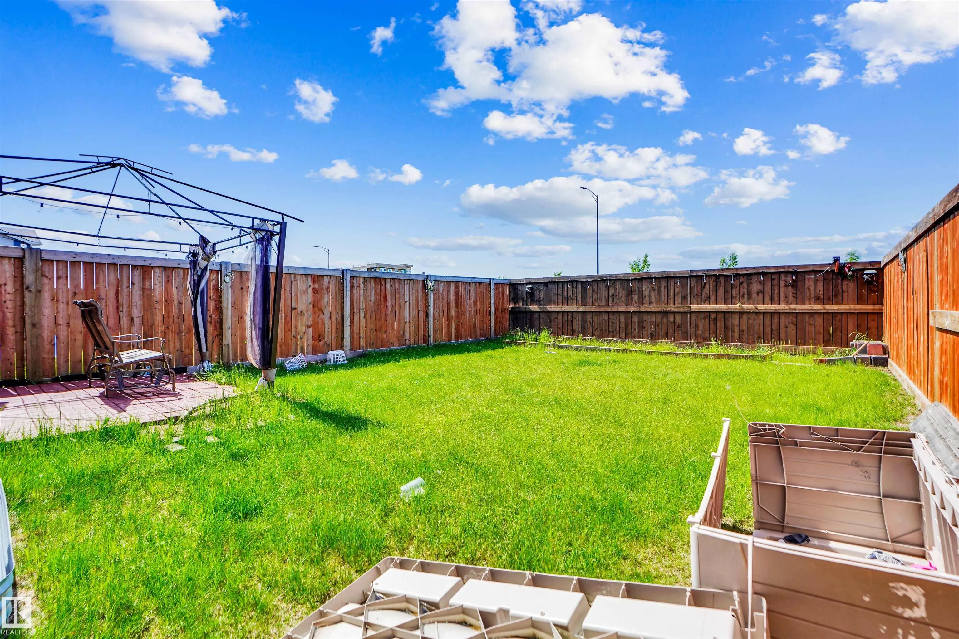 2743 Collins Crescent