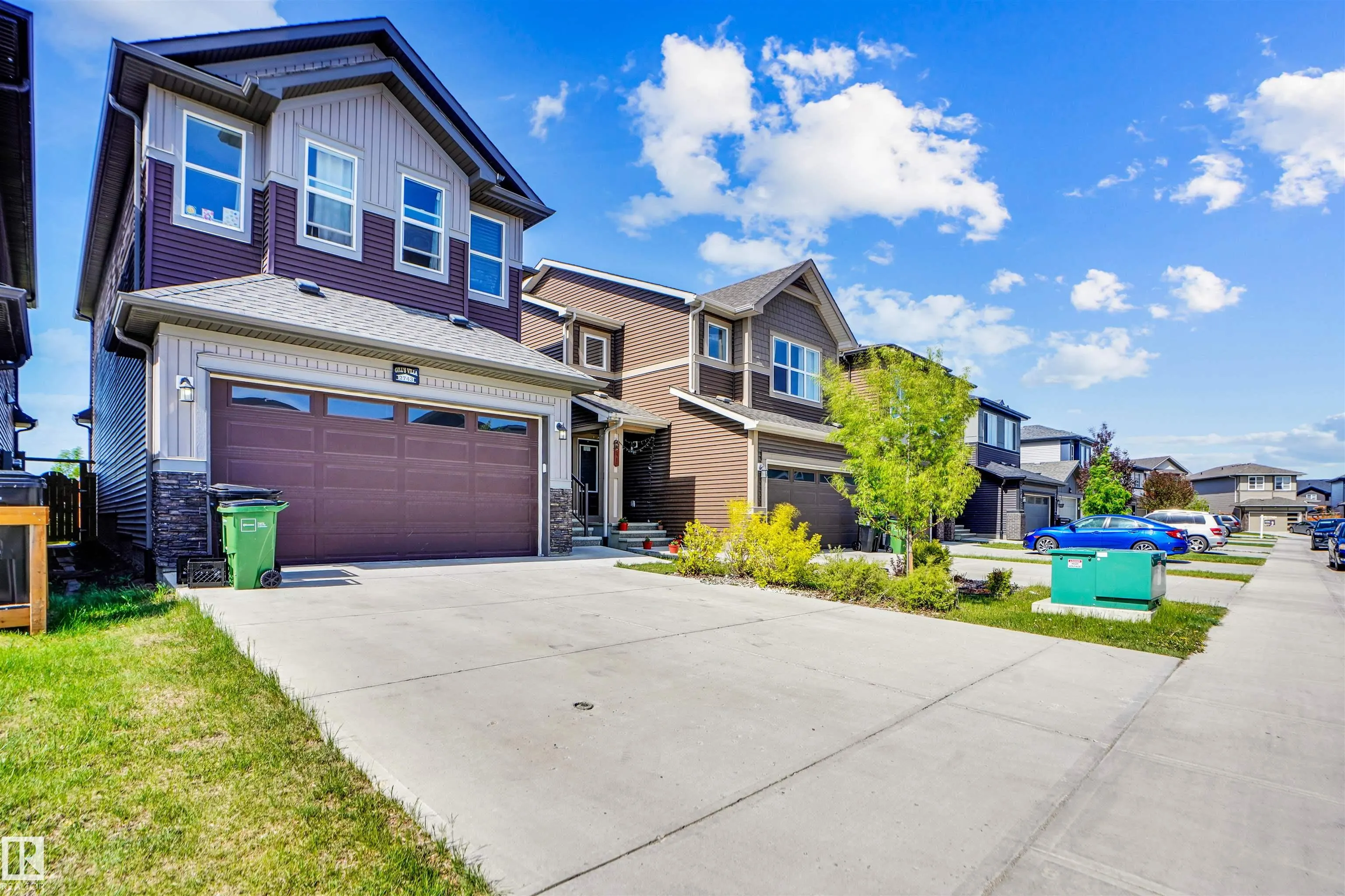 2743 Collins Crescent