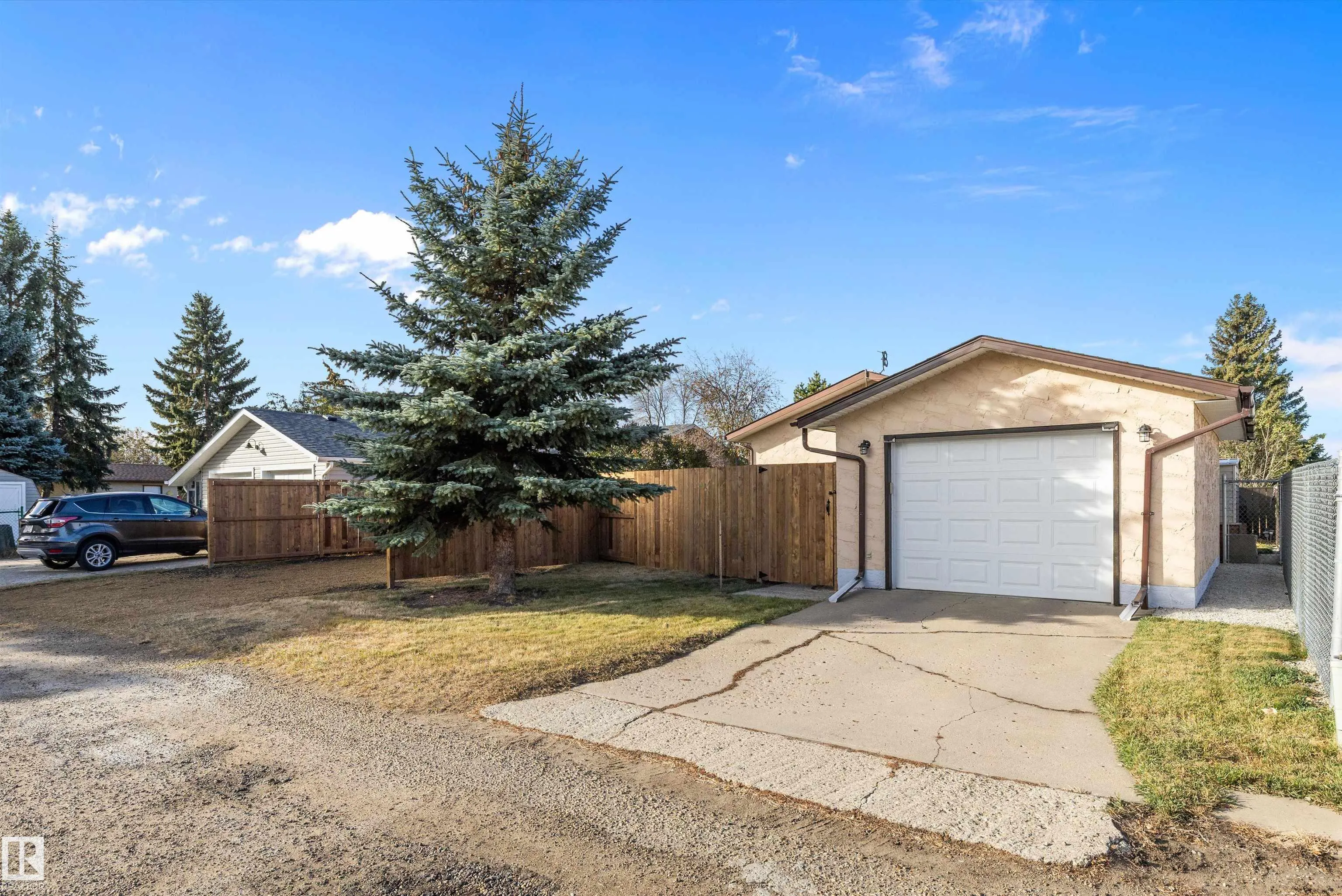 113 Elm Crescent