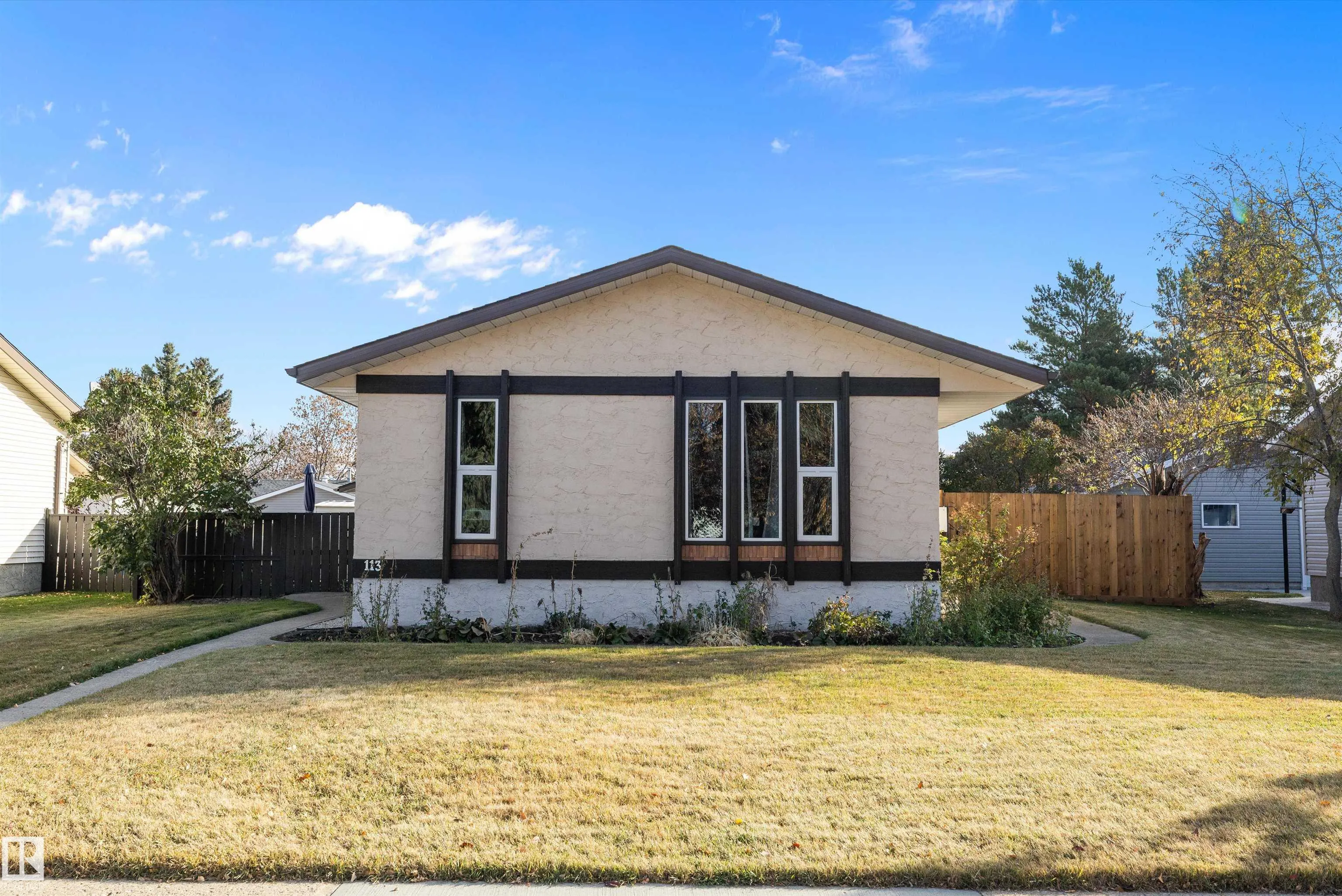 113 Elm Crescent
