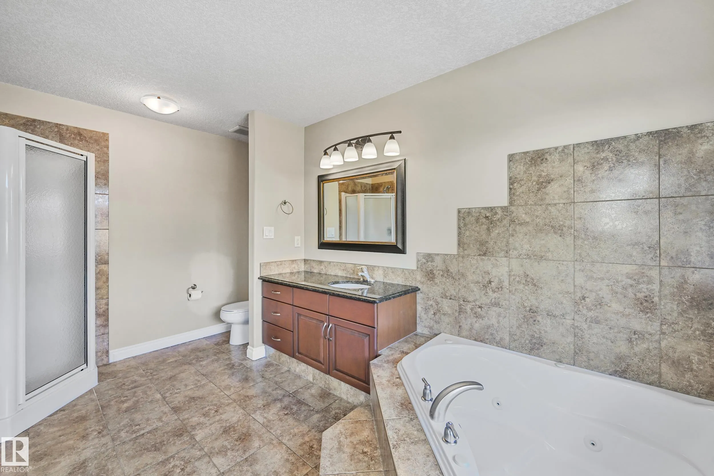 1213 ADAMSON Drive