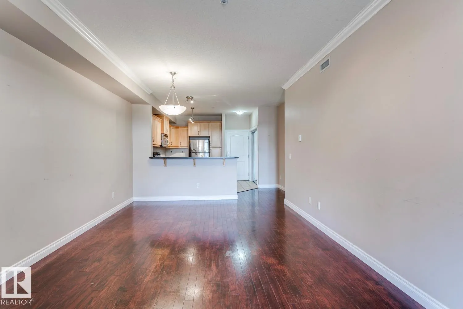 12408 15 Avenue