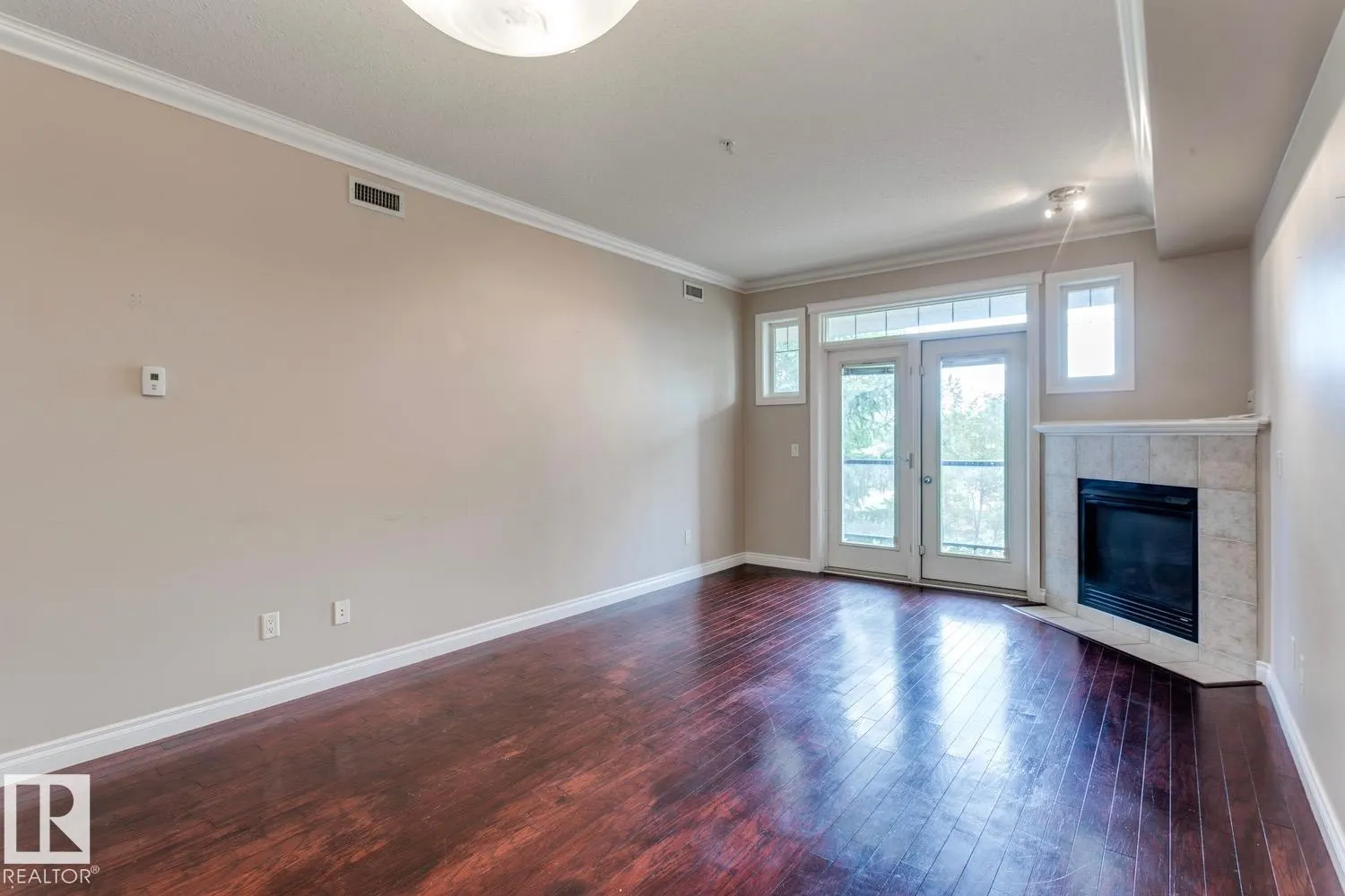 12408 15 Avenue