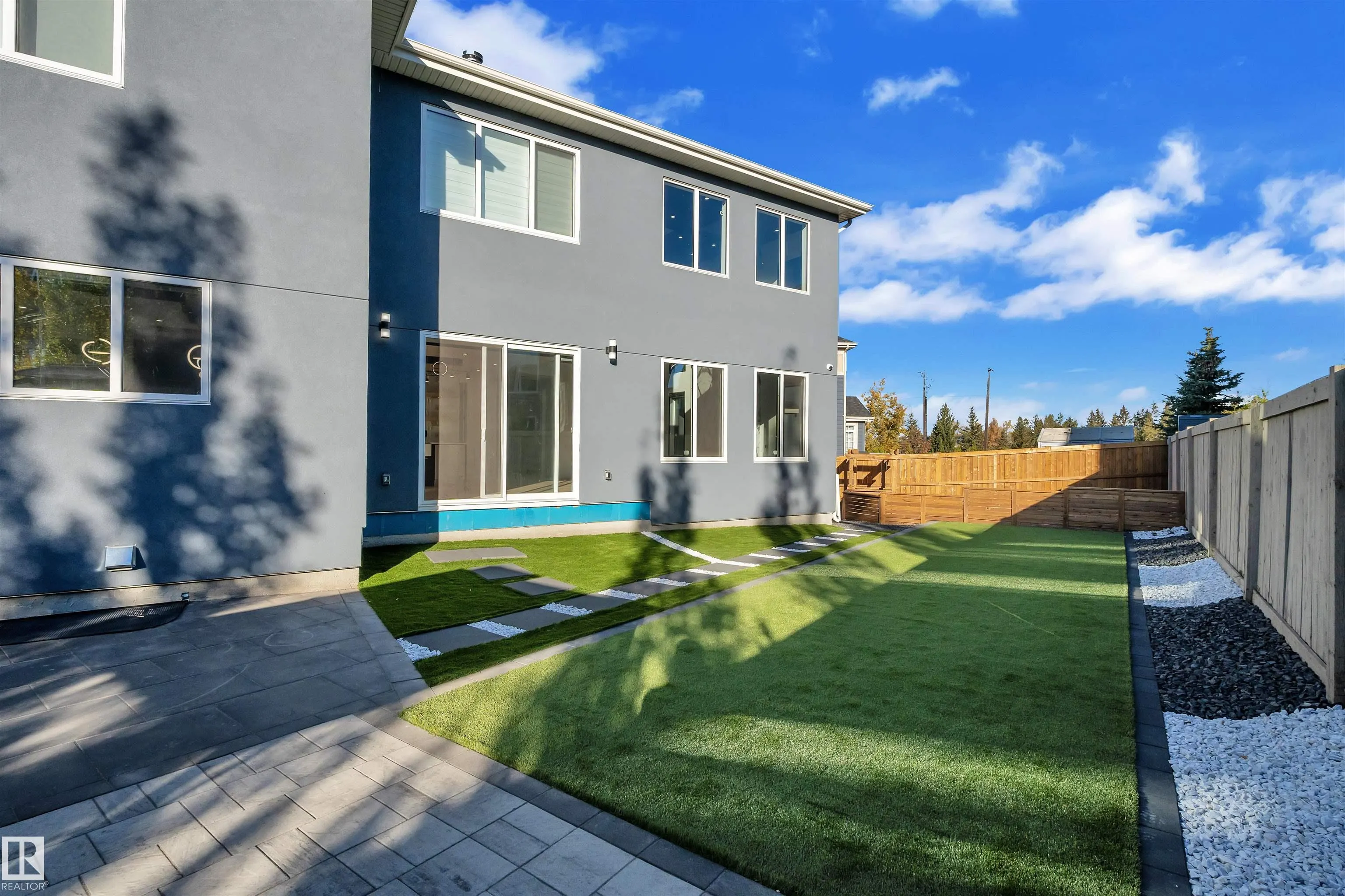 4031 KENNEDY Close