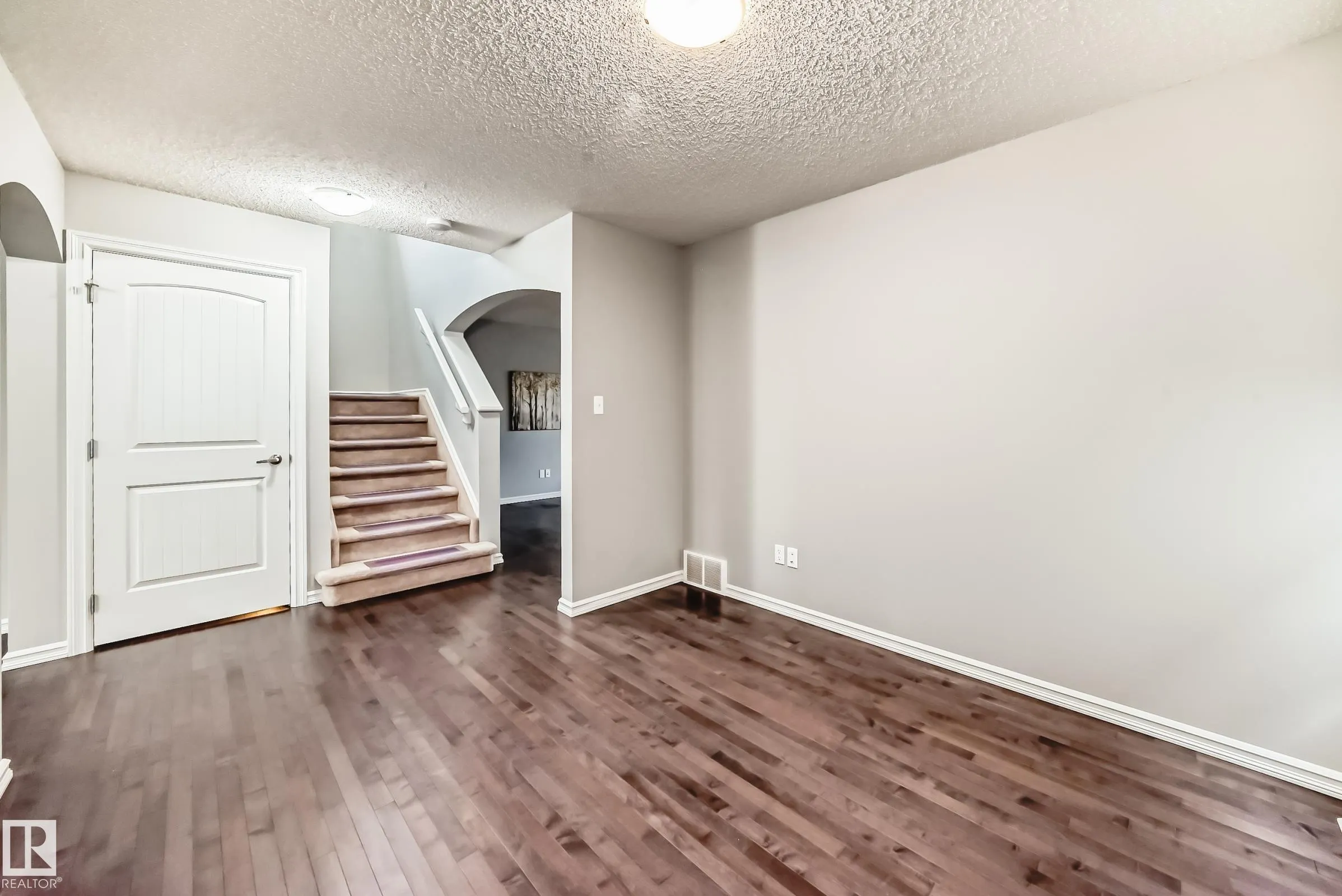 1515 TOWNE CENTRE Boulevard