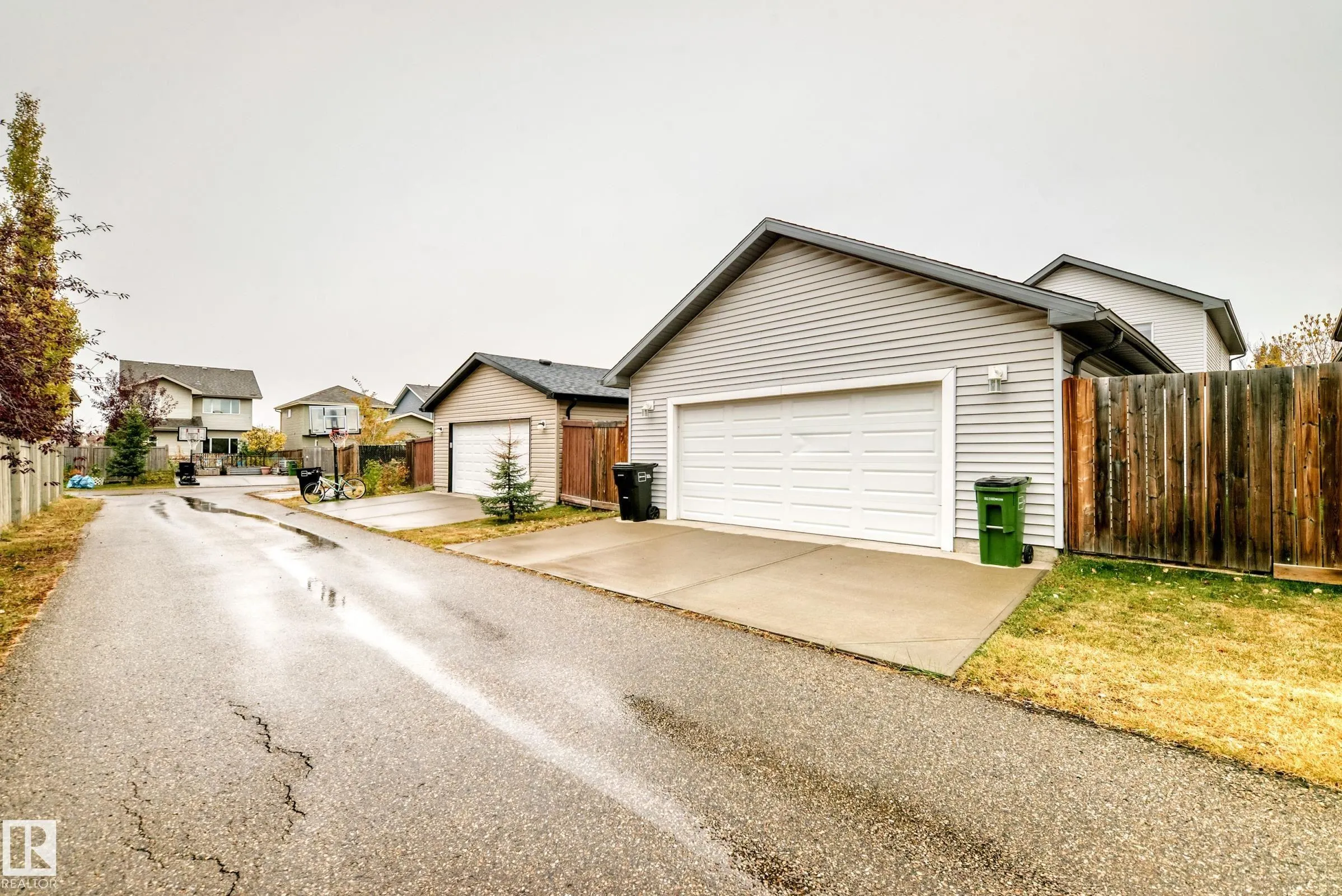 1515 TOWNE CENTRE Boulevard