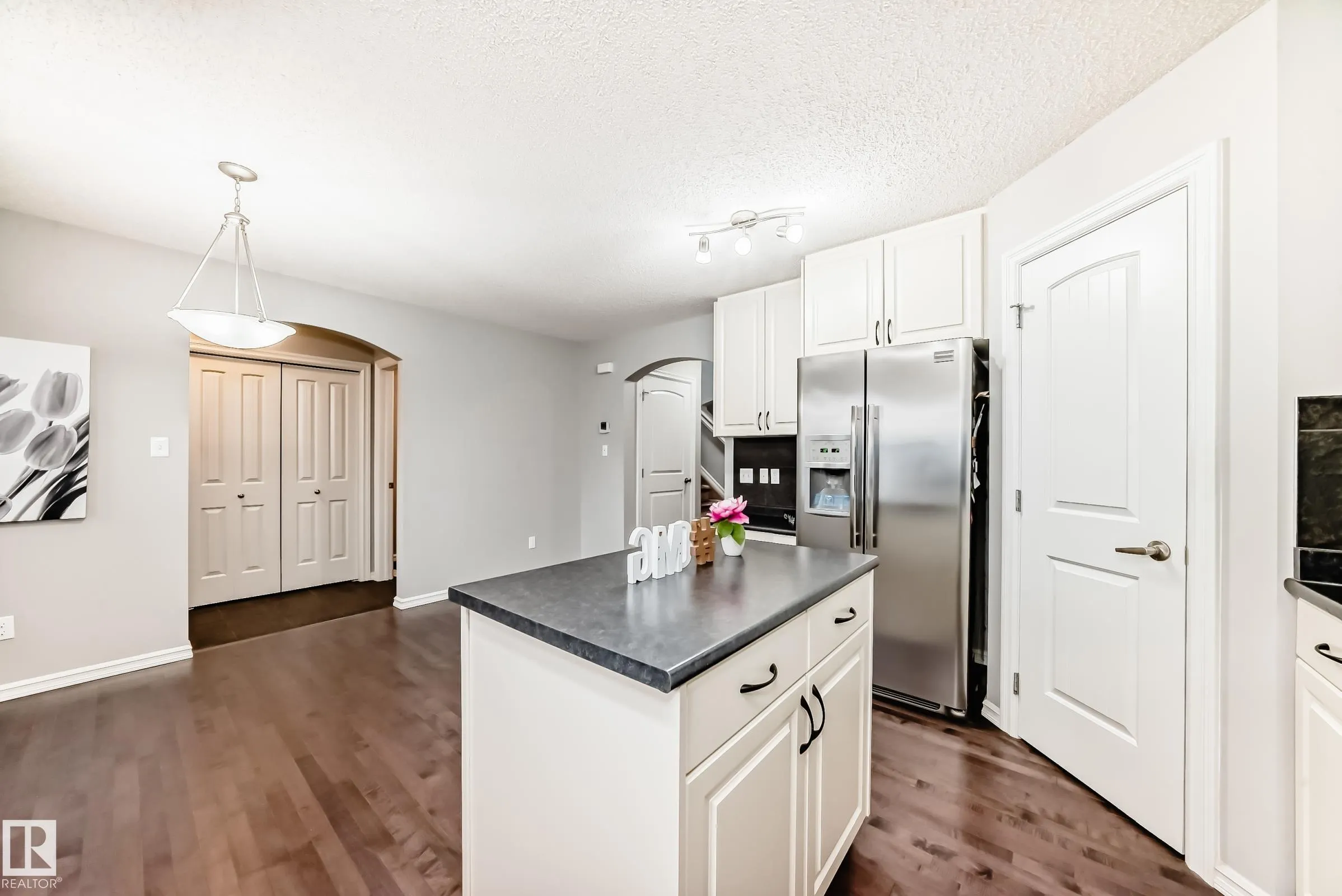 1515 TOWNE CENTRE Boulevard