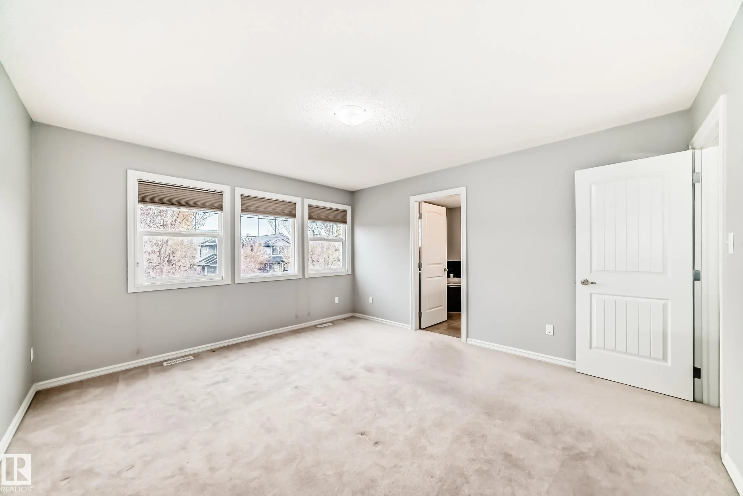 1515 TOWNE CENTRE Boulevard