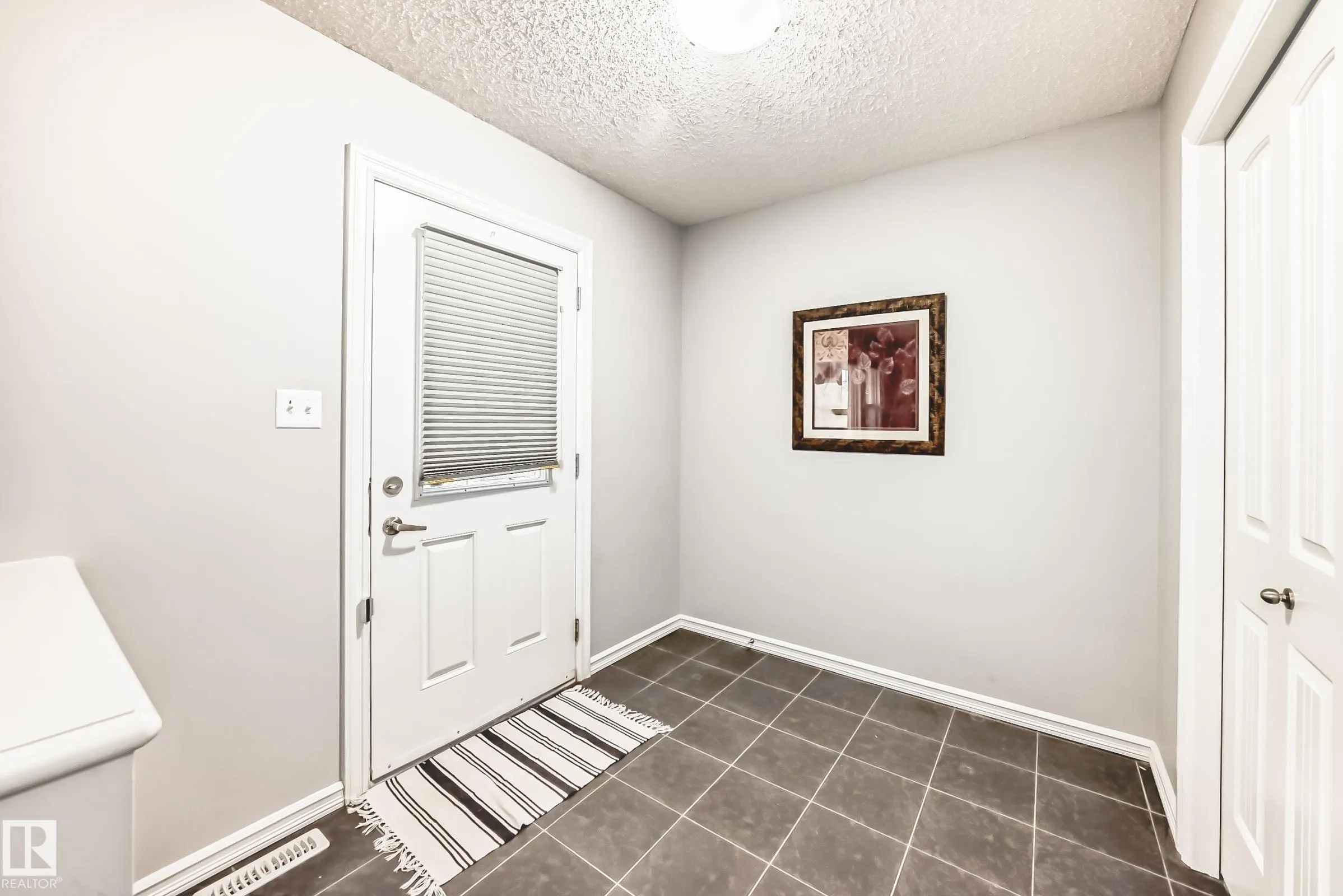 1515 TOWNE CENTRE Boulevard
