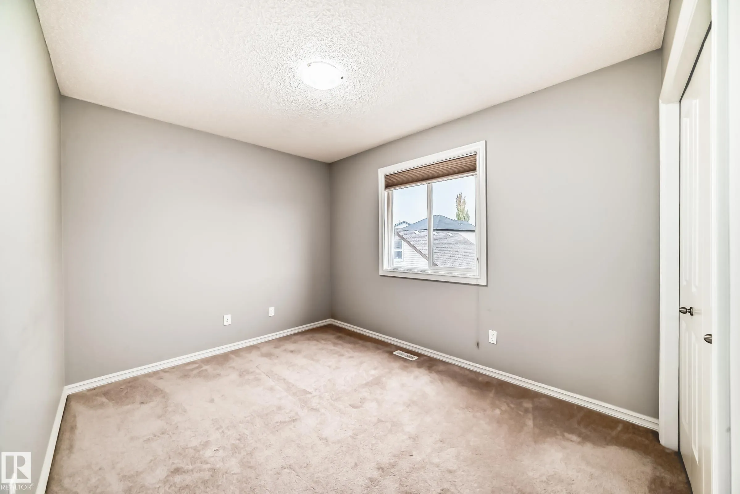 1515 TOWNE CENTRE Boulevard