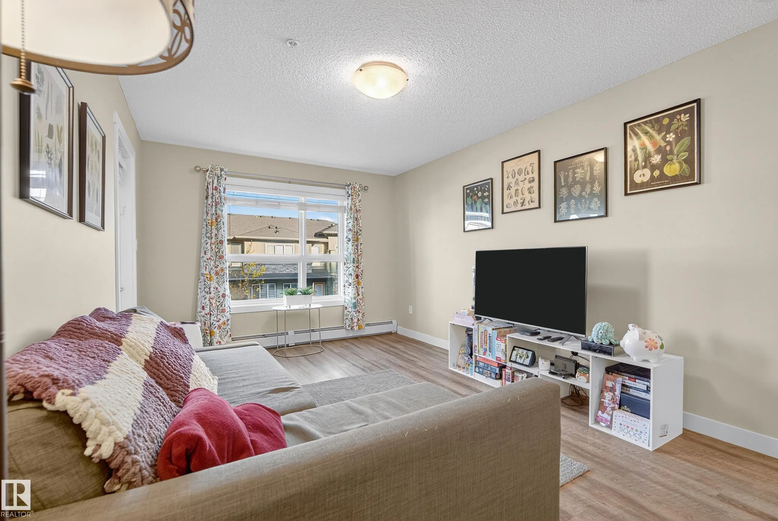 1506 TAMARACK Boulevard