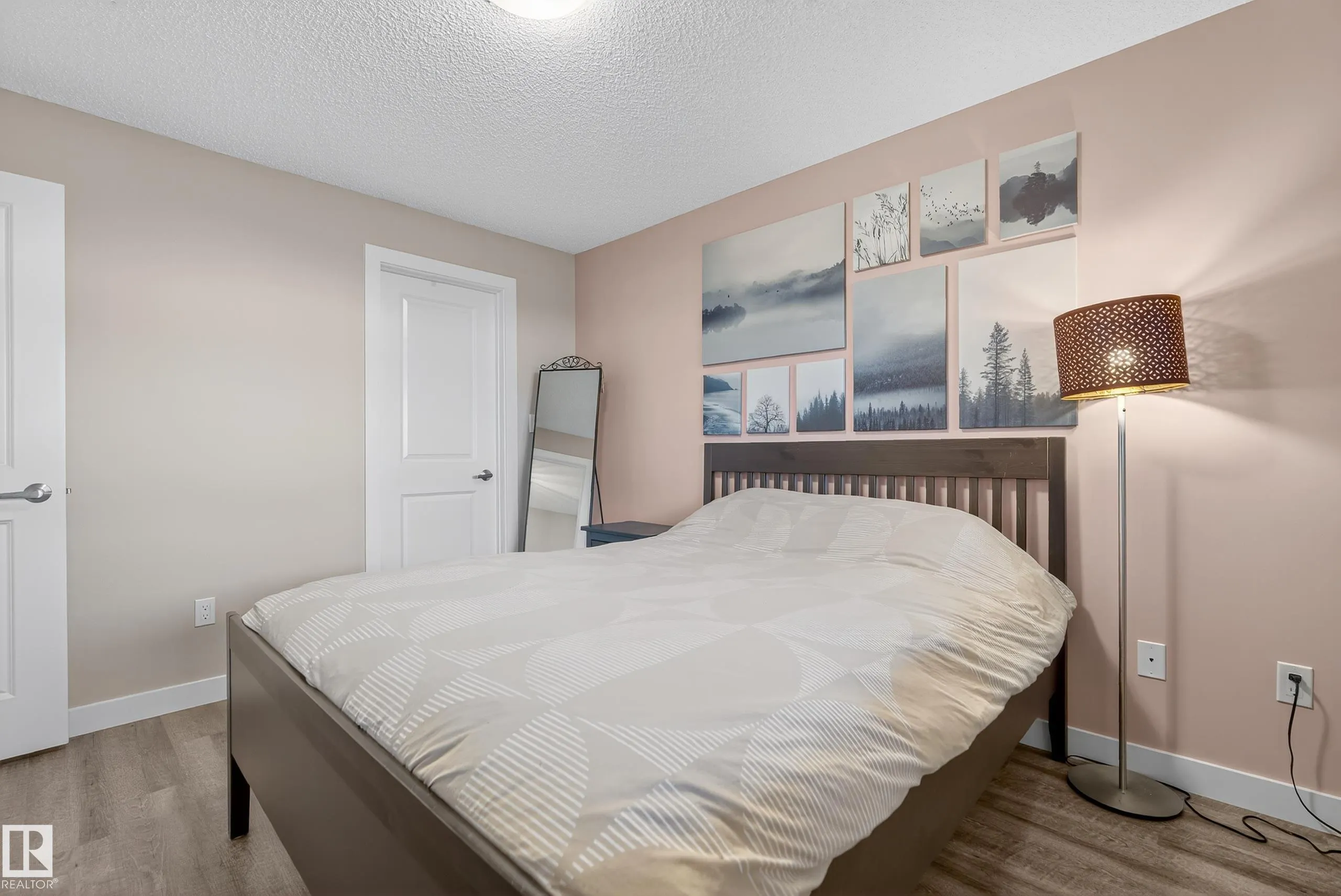 1506 TAMARACK Boulevard