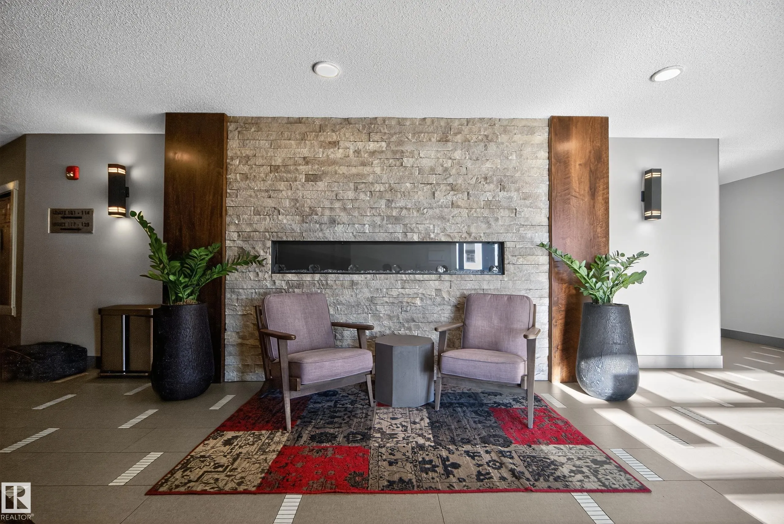 1506 TAMARACK Boulevard