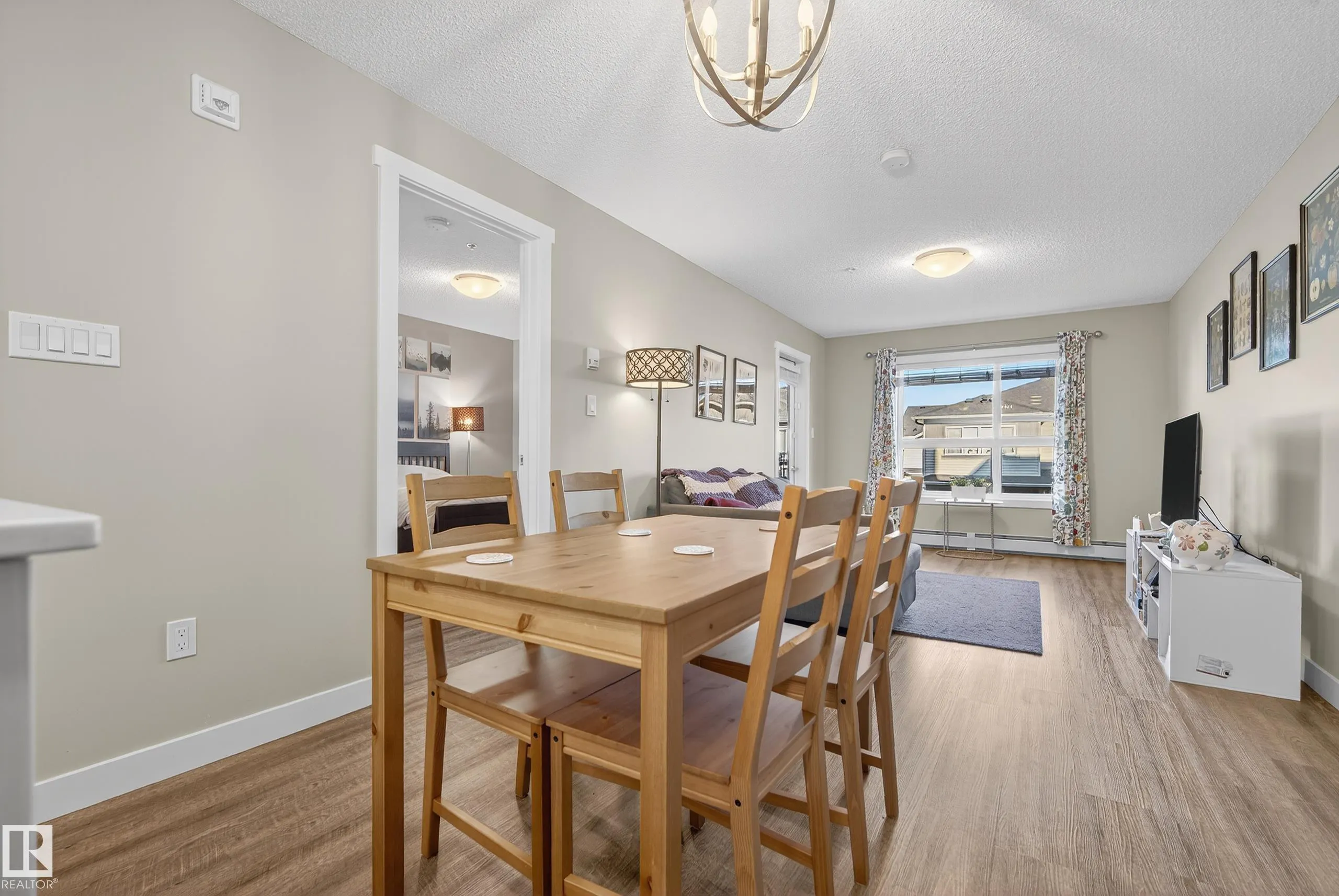 1506 TAMARACK Boulevard