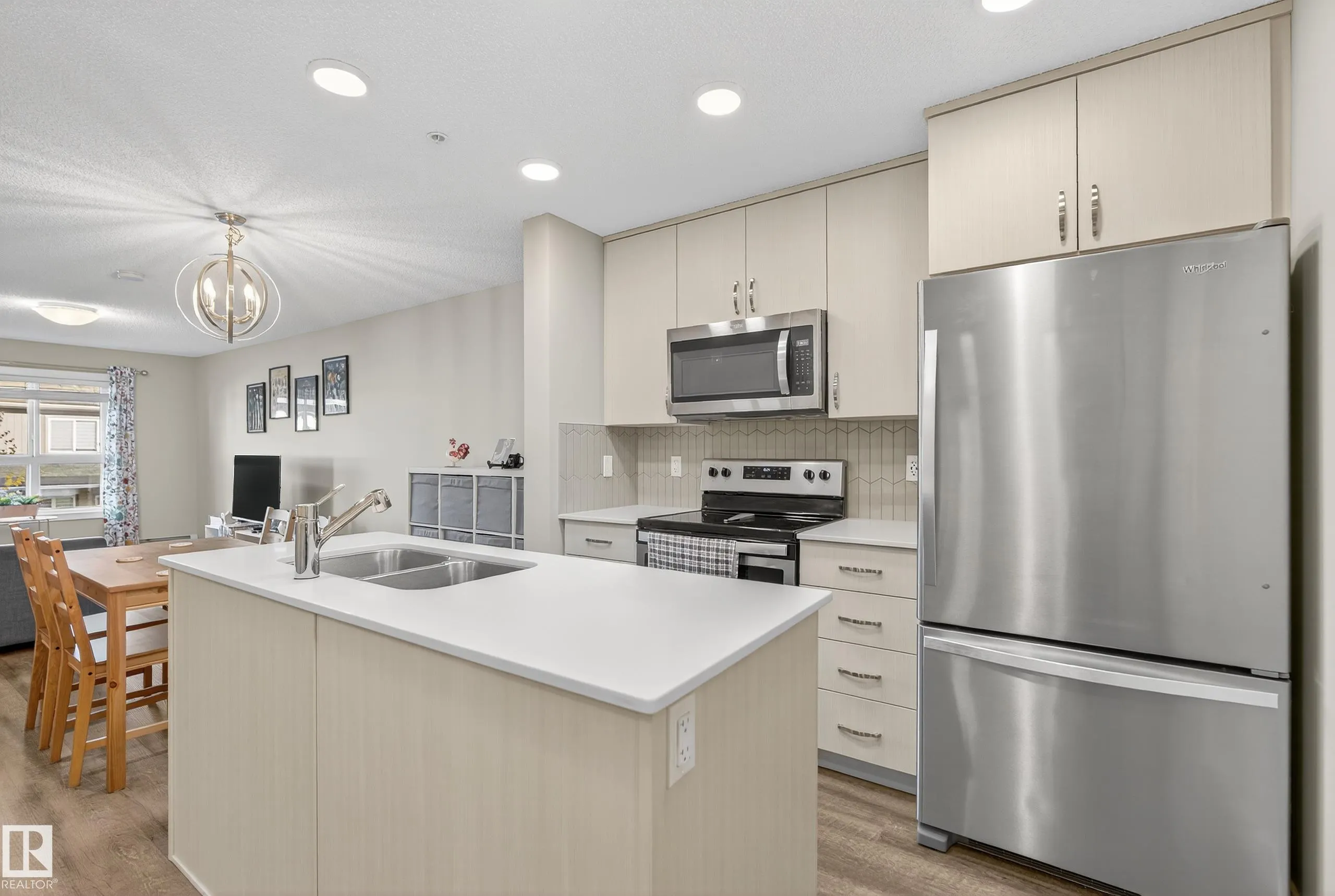 1506 TAMARACK Boulevard