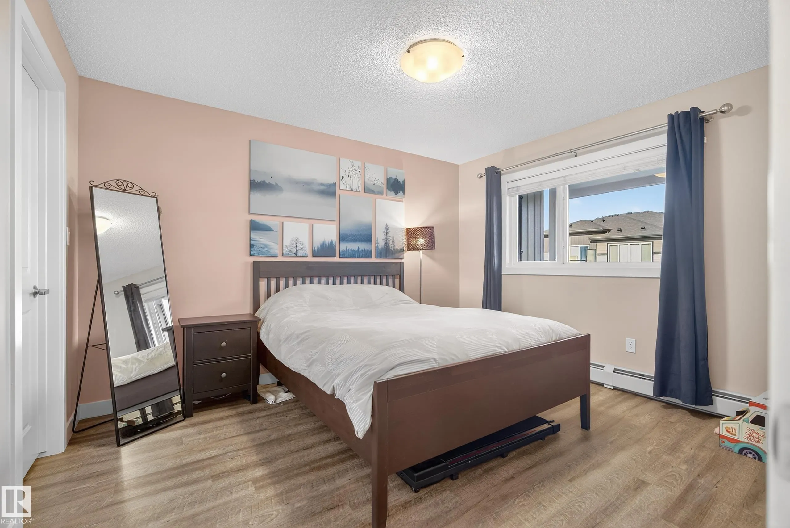 1506 TAMARACK Boulevard