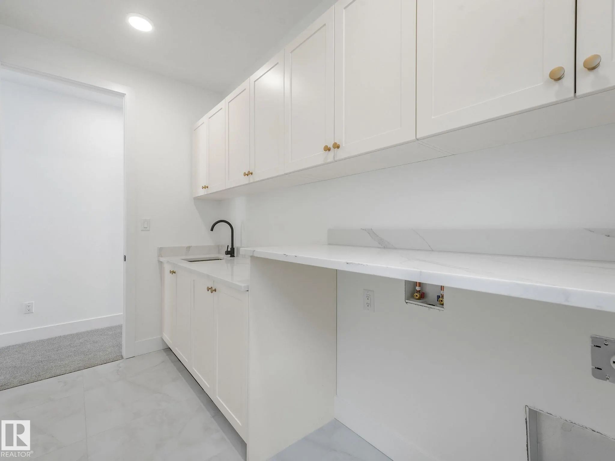 499 Canter Wynd