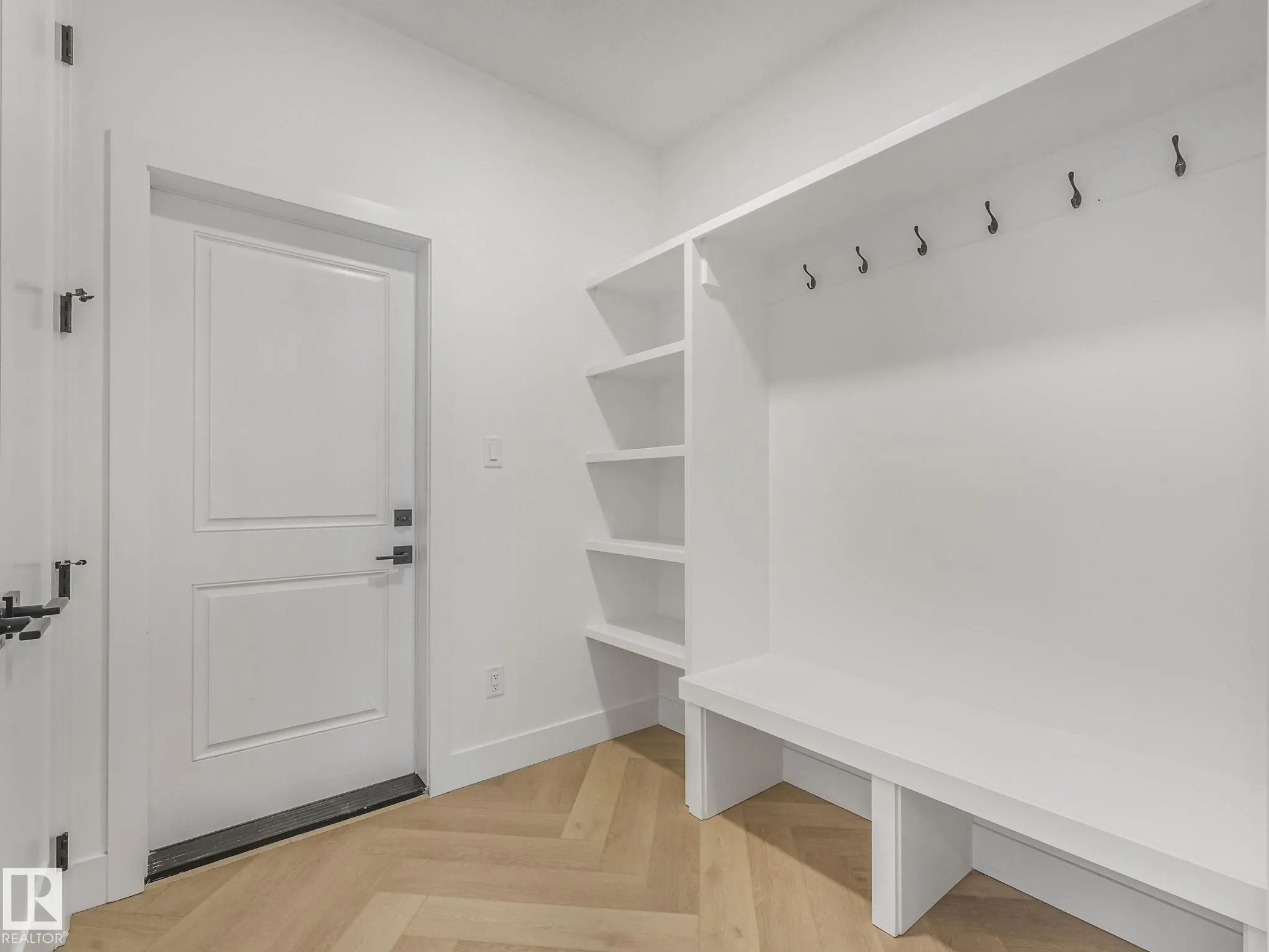 499 Canter Wynd