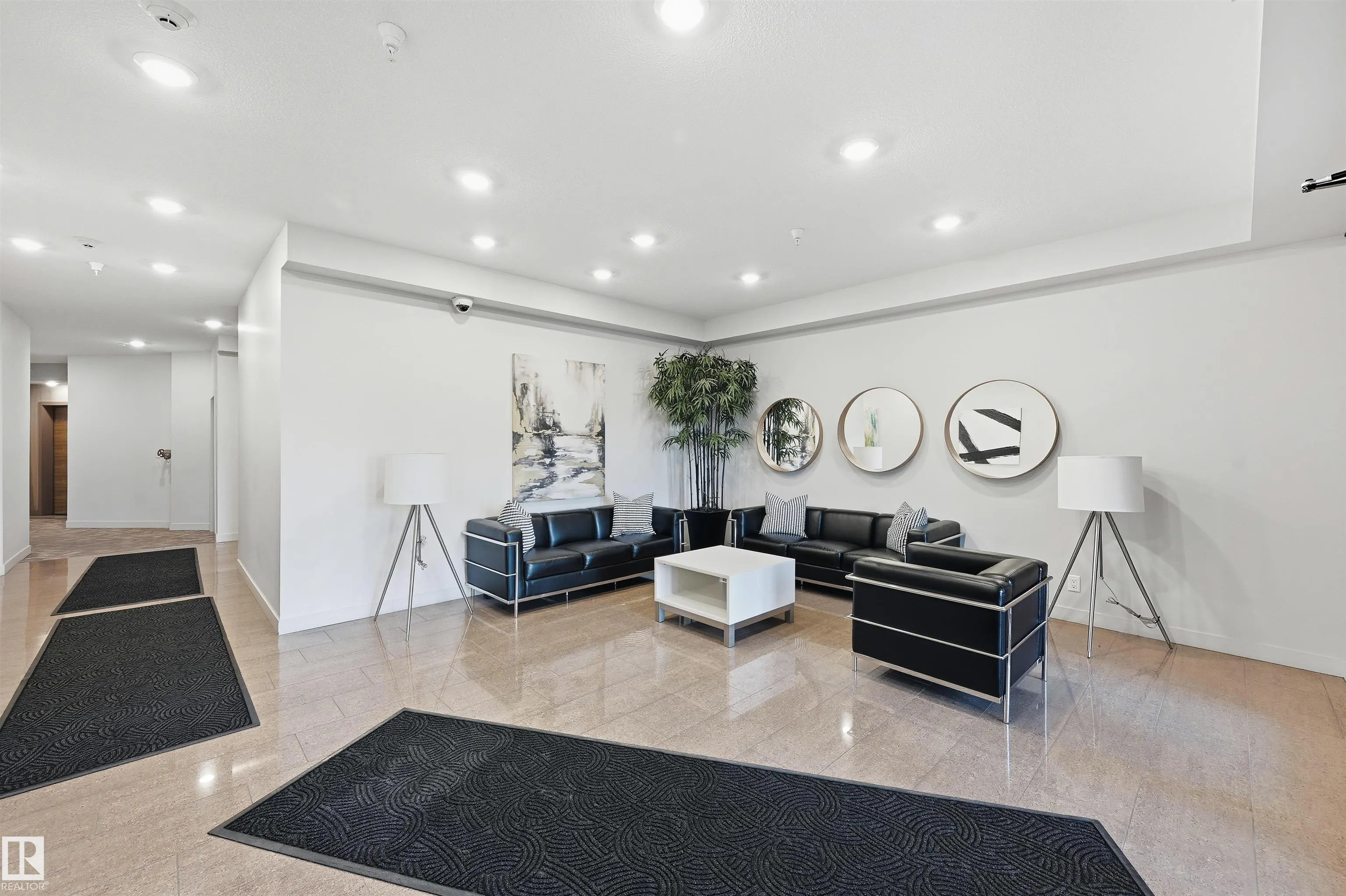 625 LEGER Way