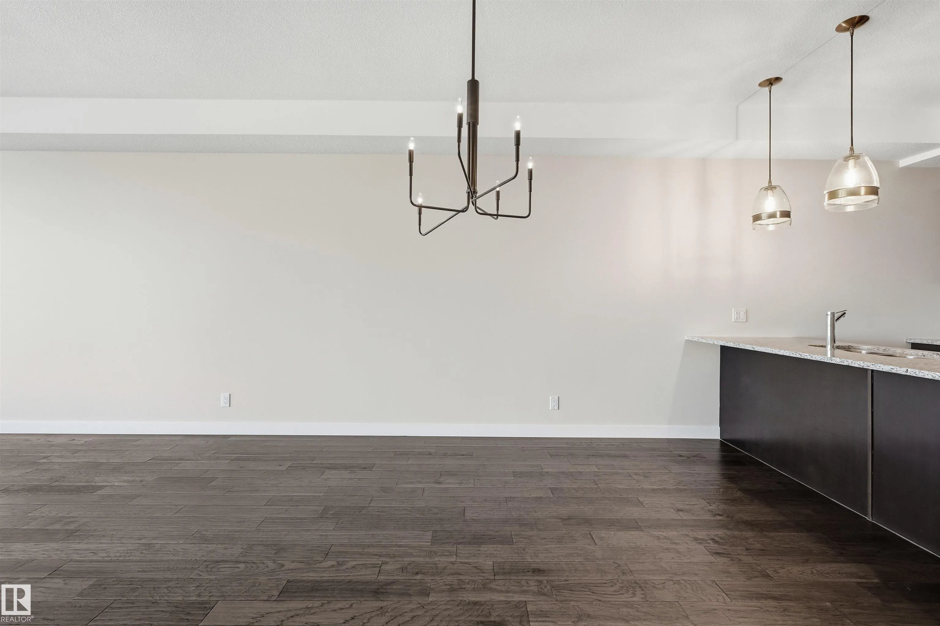 625 LEGER Way