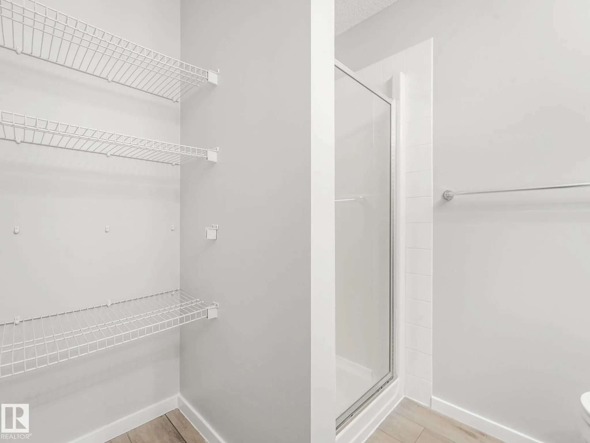 646 MCALLISTER Loop