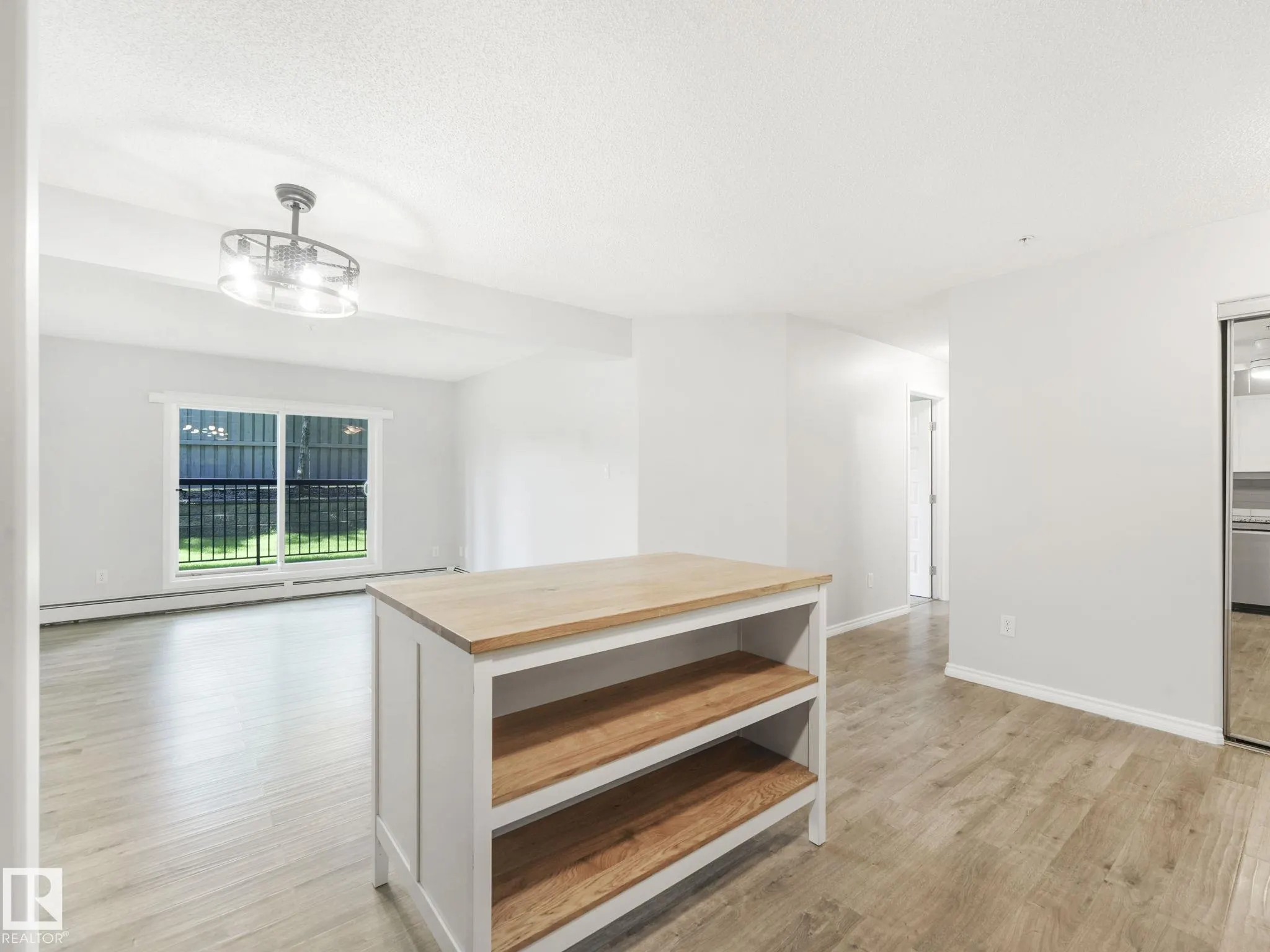 646 MCALLISTER Loop