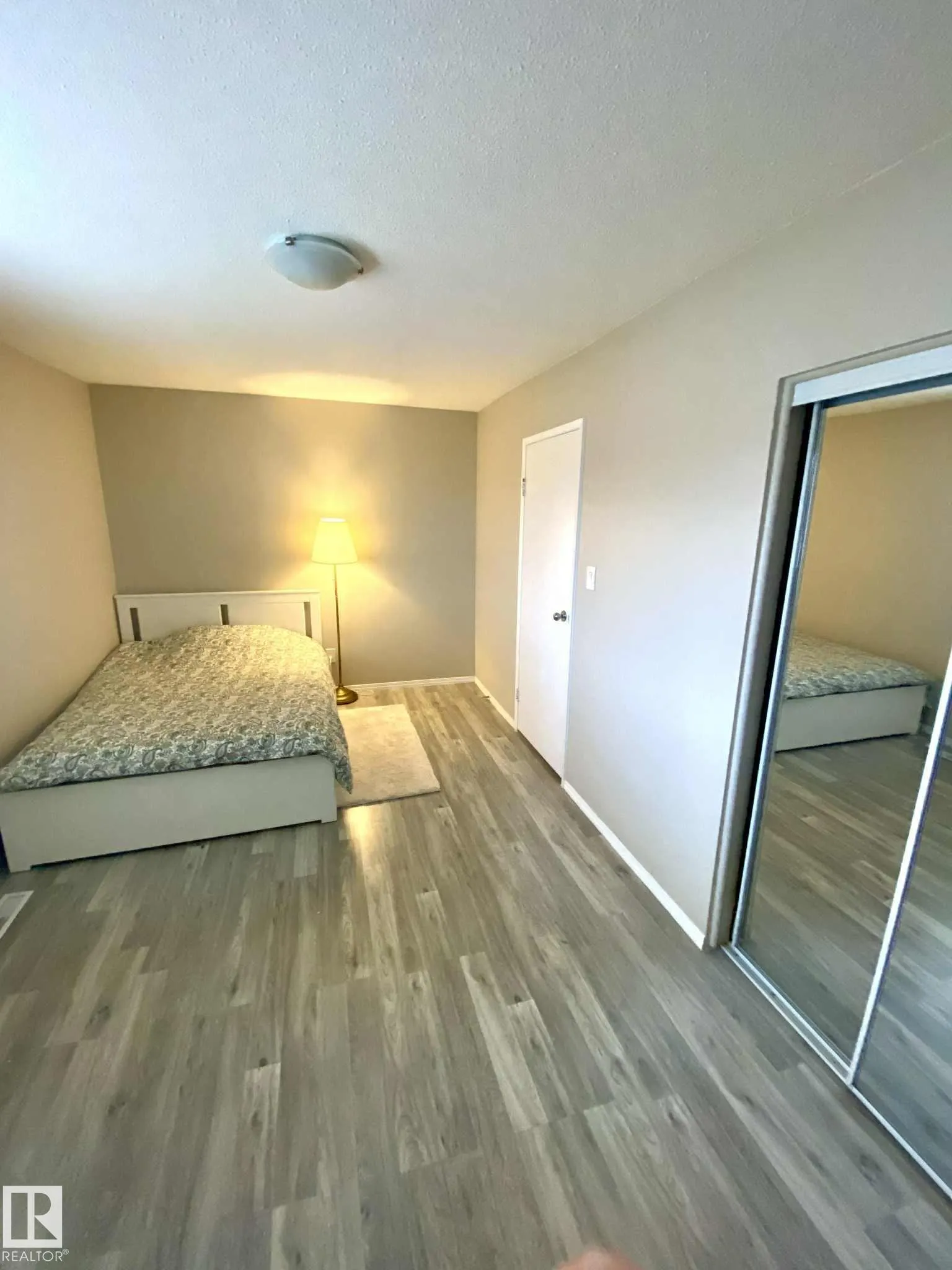 132 DICKINSFIELD Court