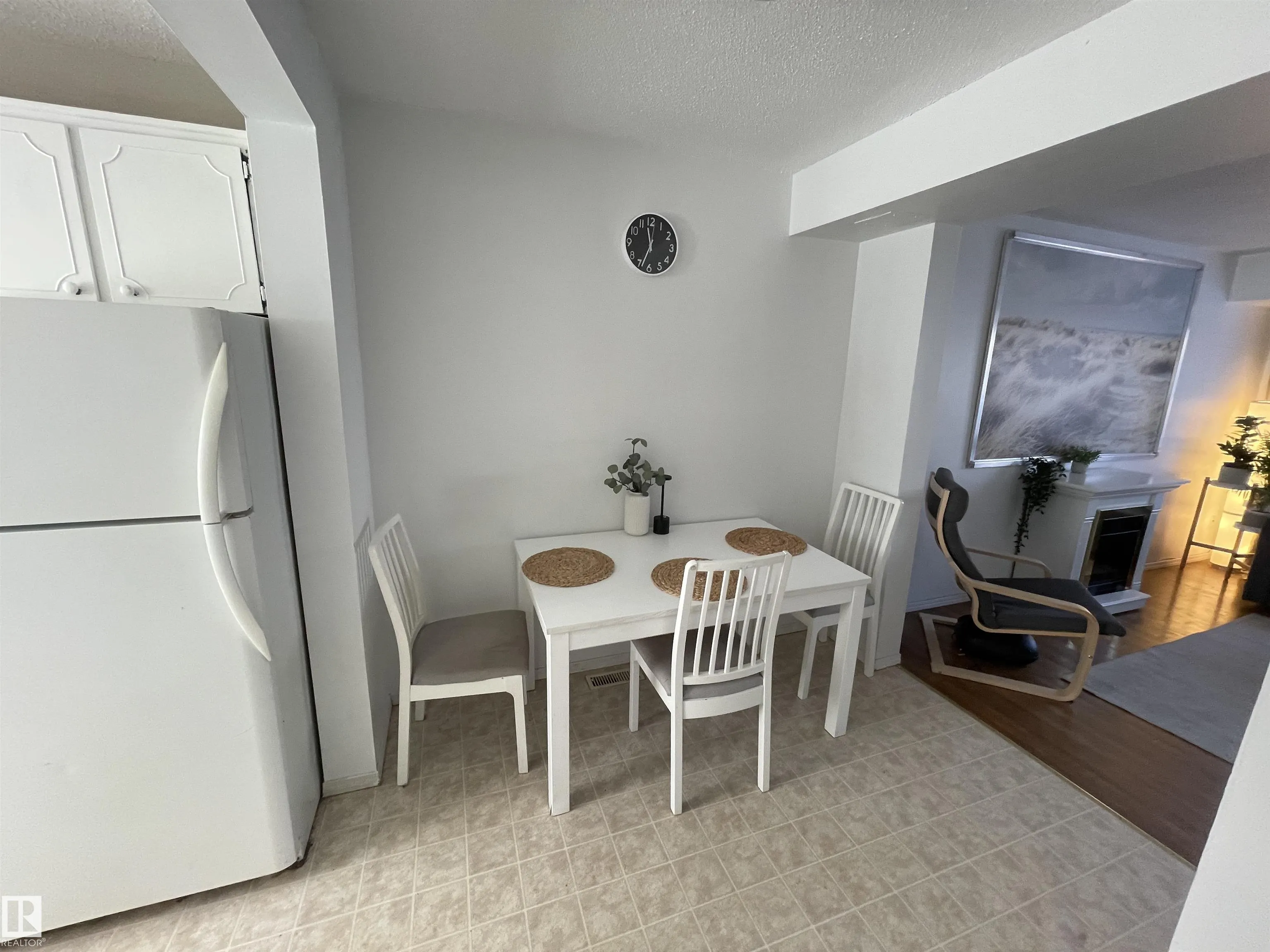 132 DICKINSFIELD Court