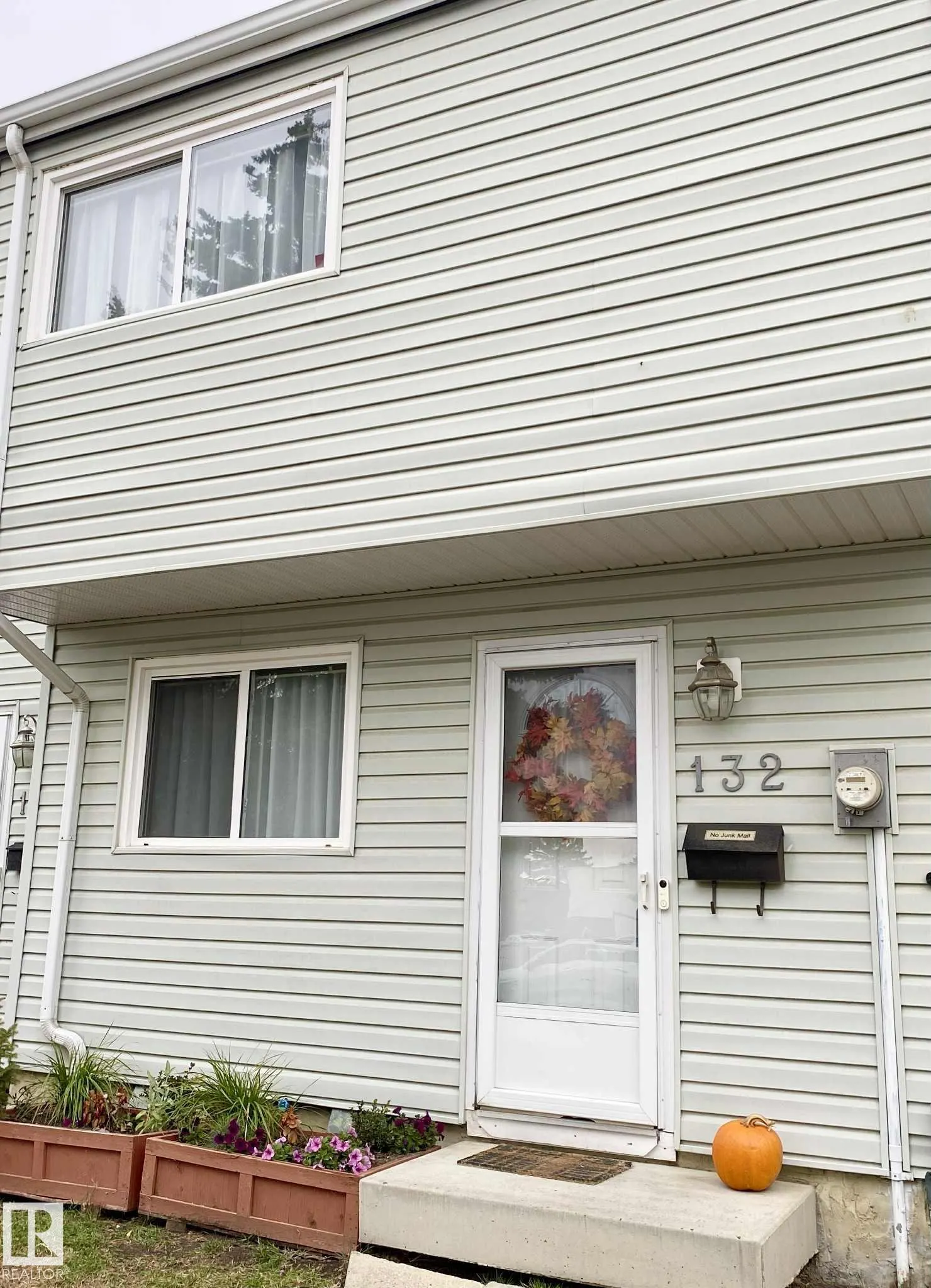 132 DICKINSFIELD Court